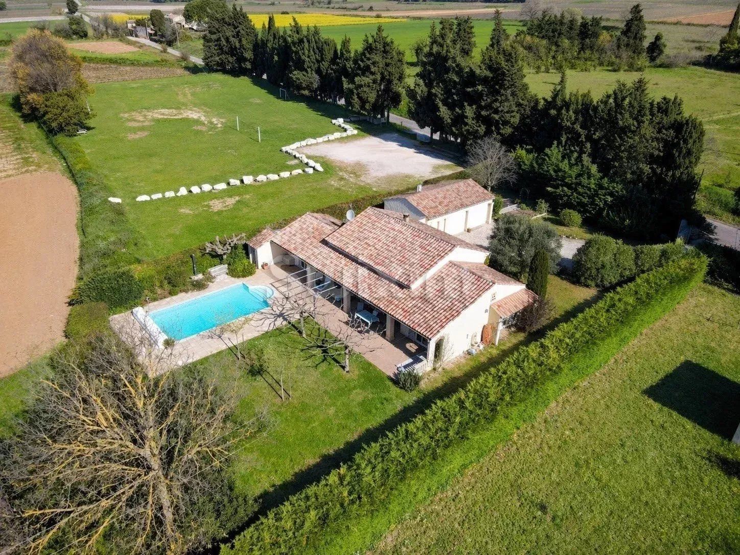 villa 4 Zimmer zum verkauf auf Uzès (30700)