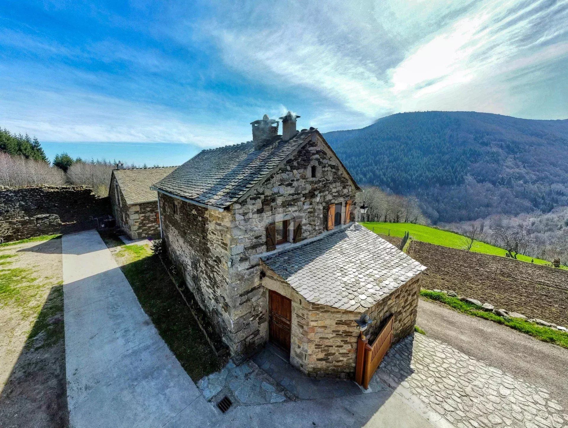 casa 4 Quartos para venda sobre Villefort (48800)