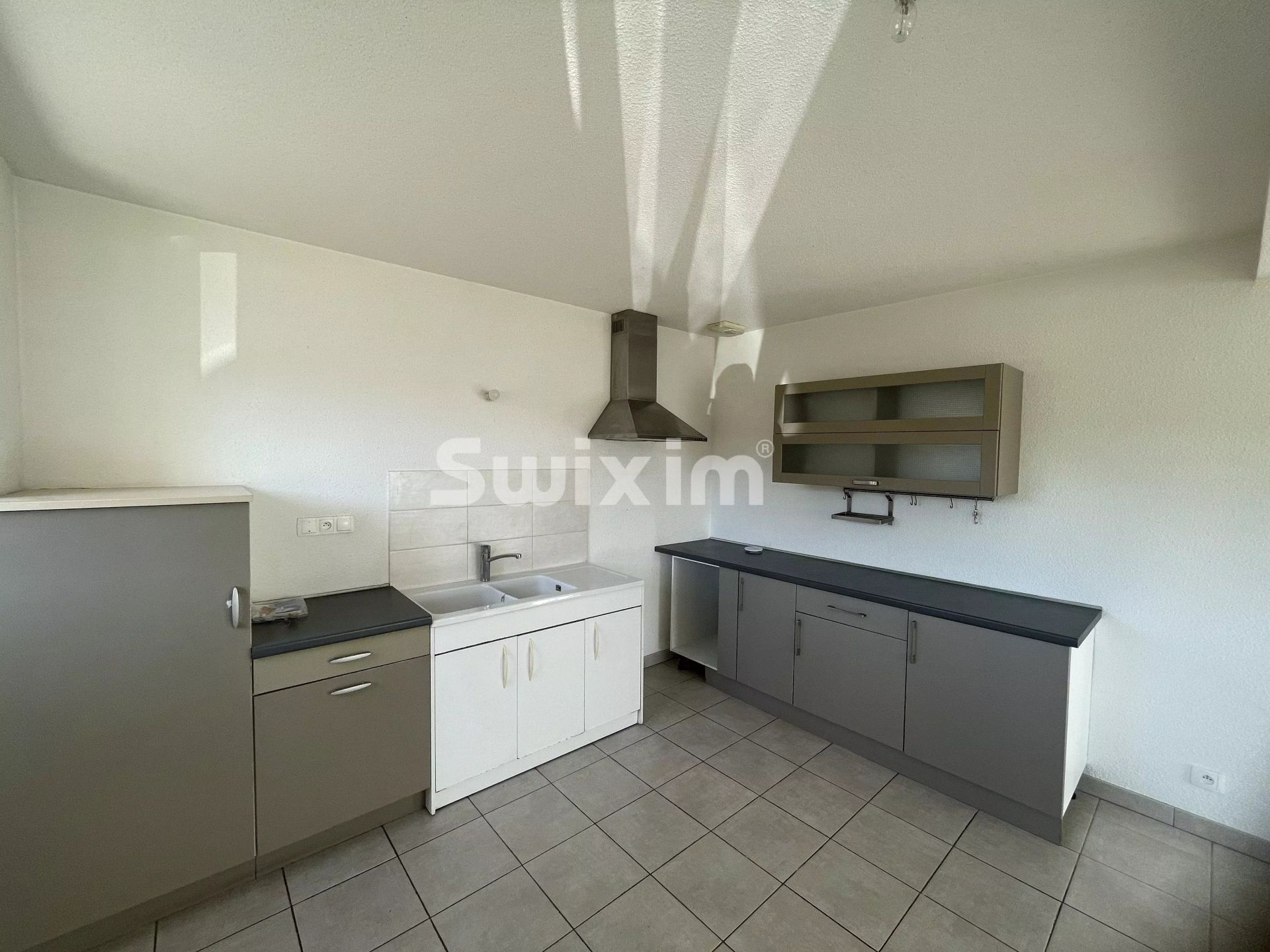 Aluguer Apartamento Marnoz 3&nbsp;Quartos 84.39&nbsp;m²