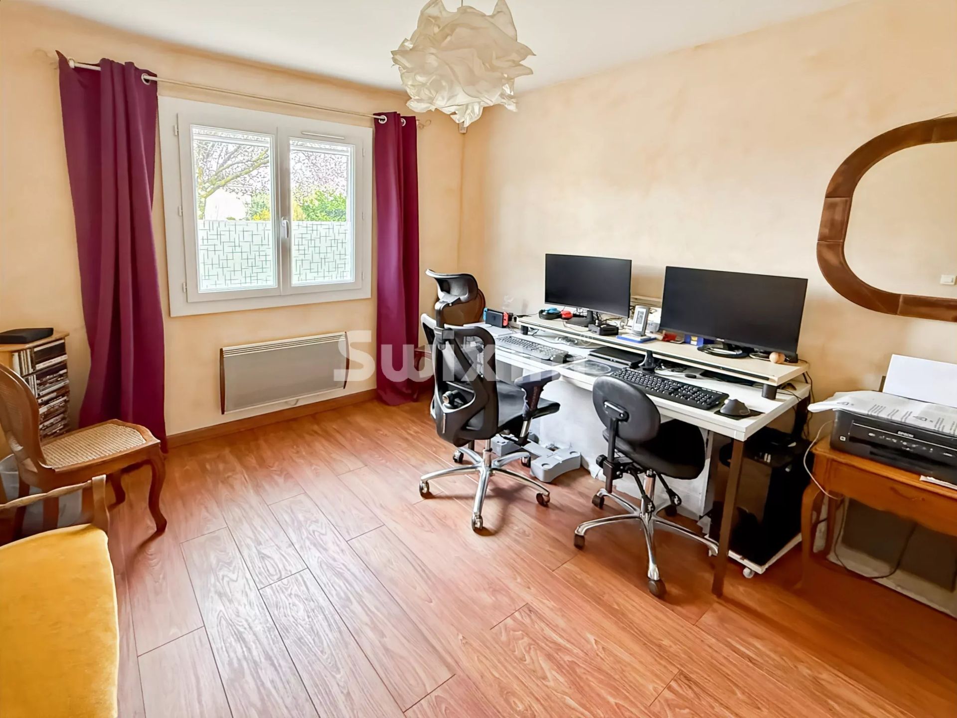 house 6 Rooms for sale on Pierrelatte (26700)