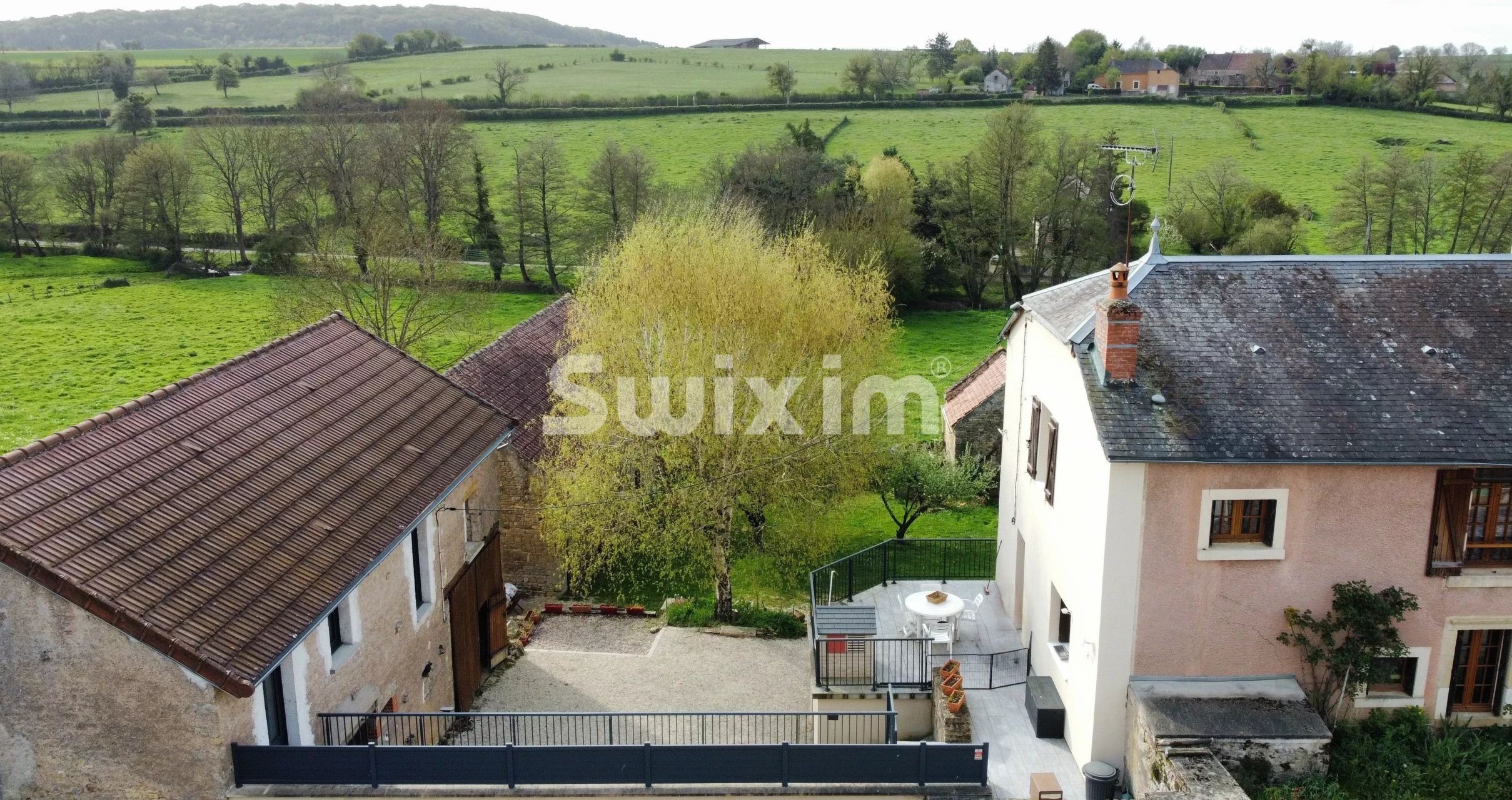 casa 5 Salas en venta en Teigny (58190)