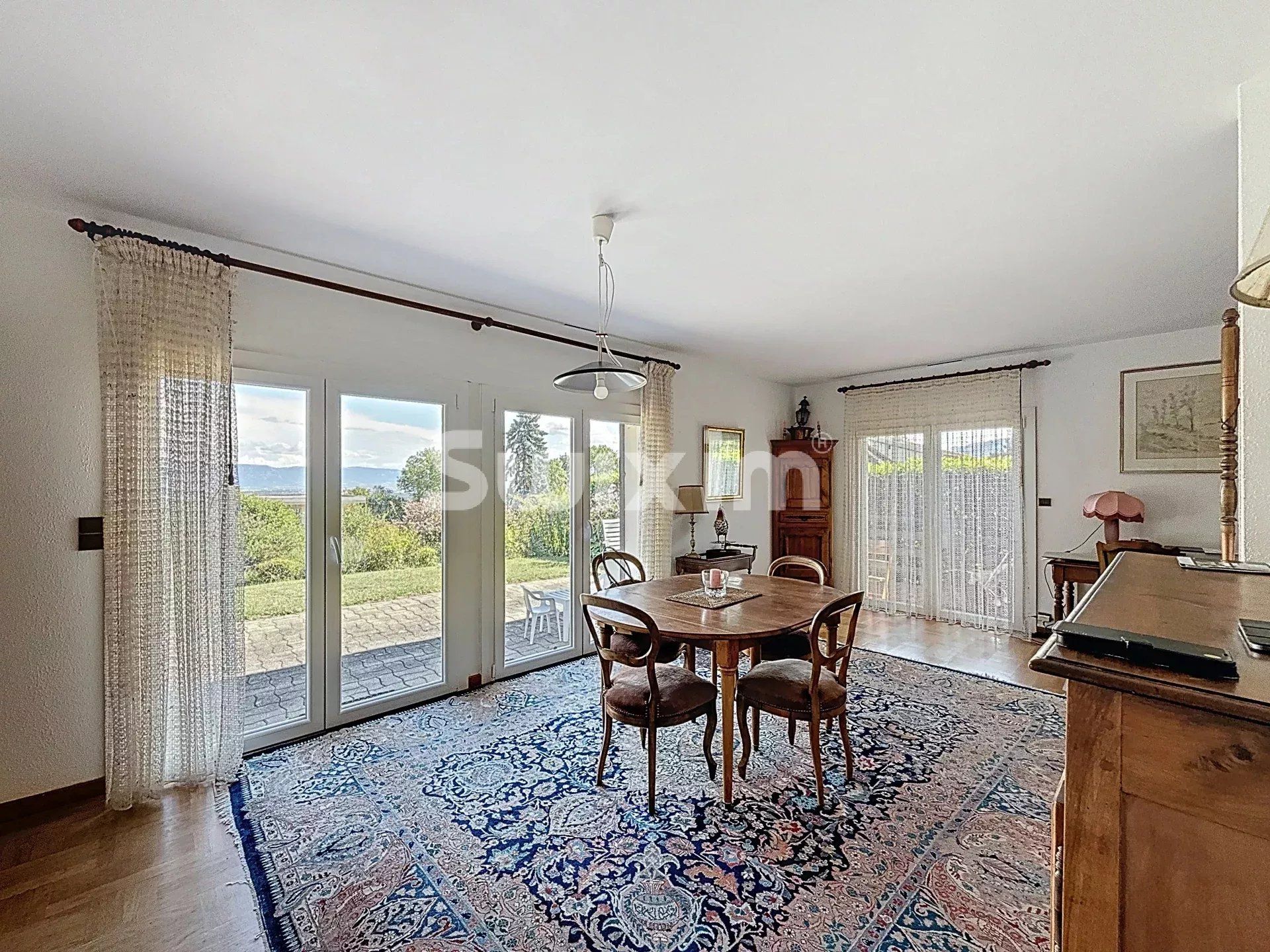 casa 7 Quartos para venda sobre Grilly (01220)