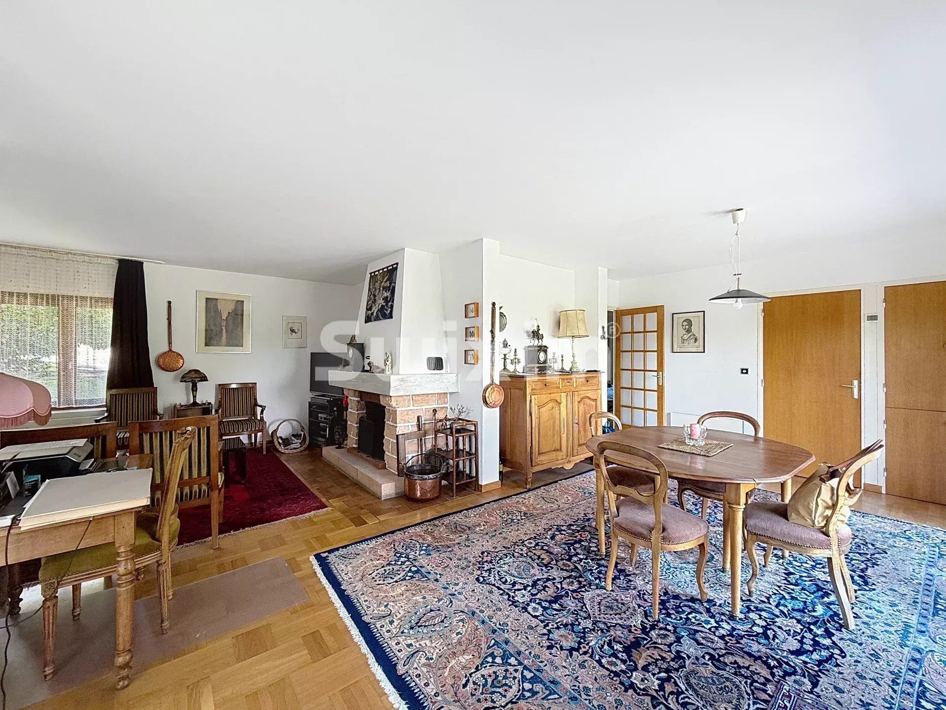 casa 7 Quartos para venda sobre Grilly (01220)