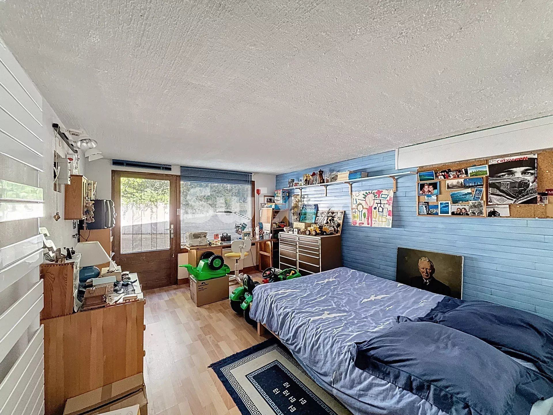 casa 7 Quartos para venda sobre Grilly (01220)