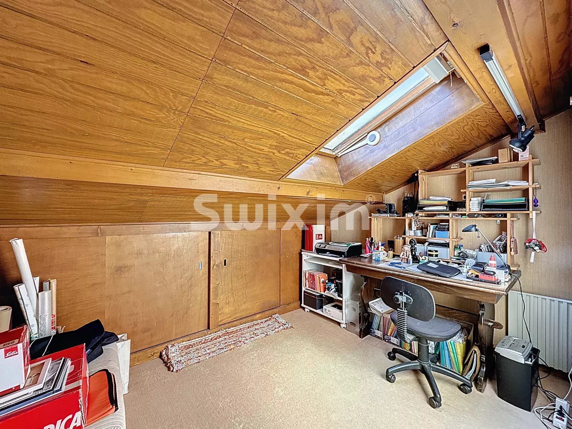 casa 7 Quartos para venda sobre Grilly (01220)