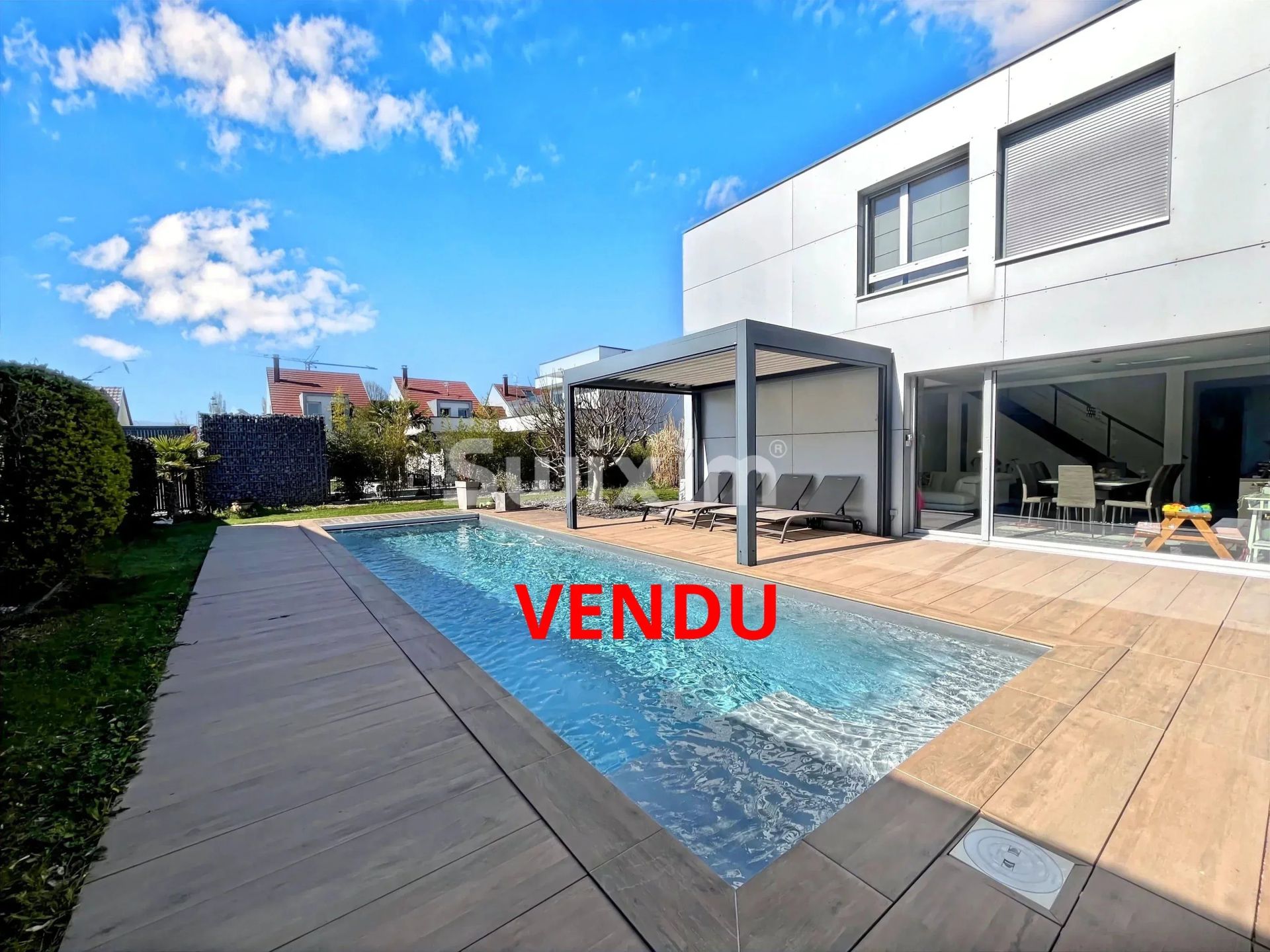 house 6 Rooms for sale on Colmar (68000)