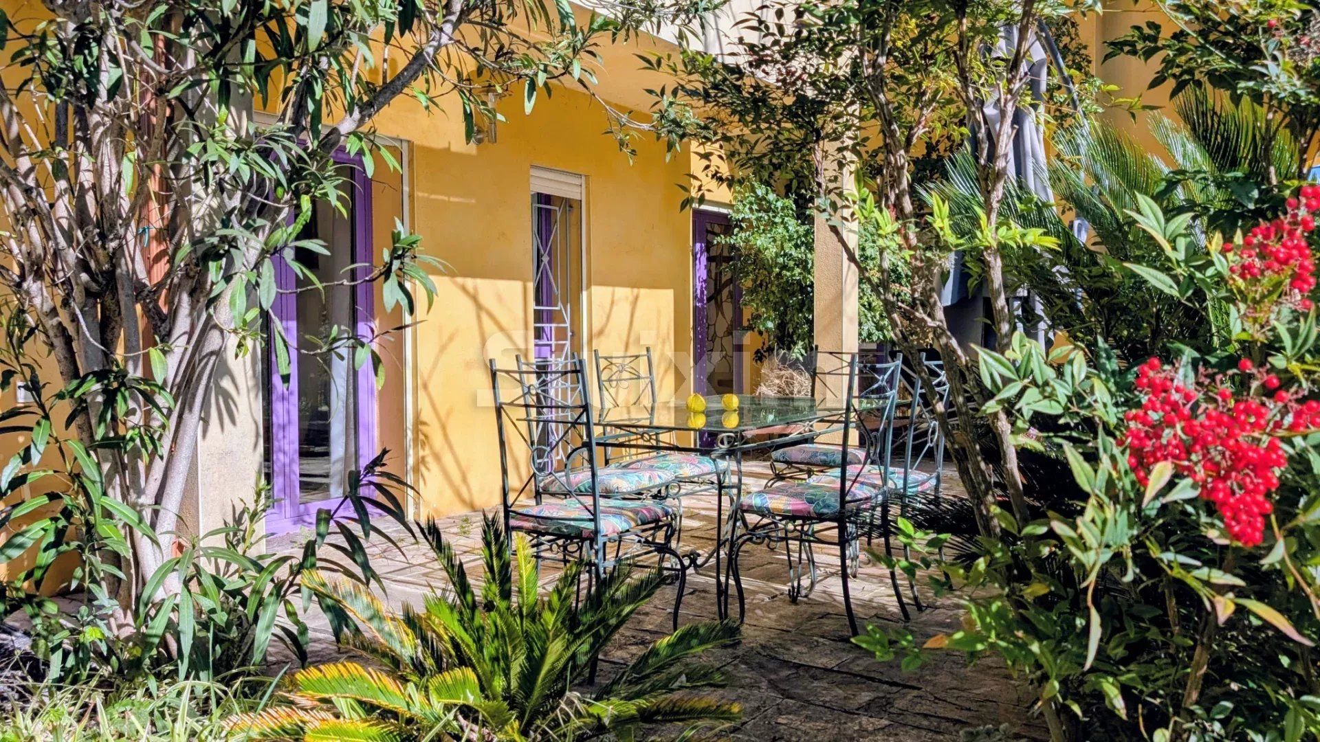 propriété 8 Pièces en vente sur Nîmes (30000)
