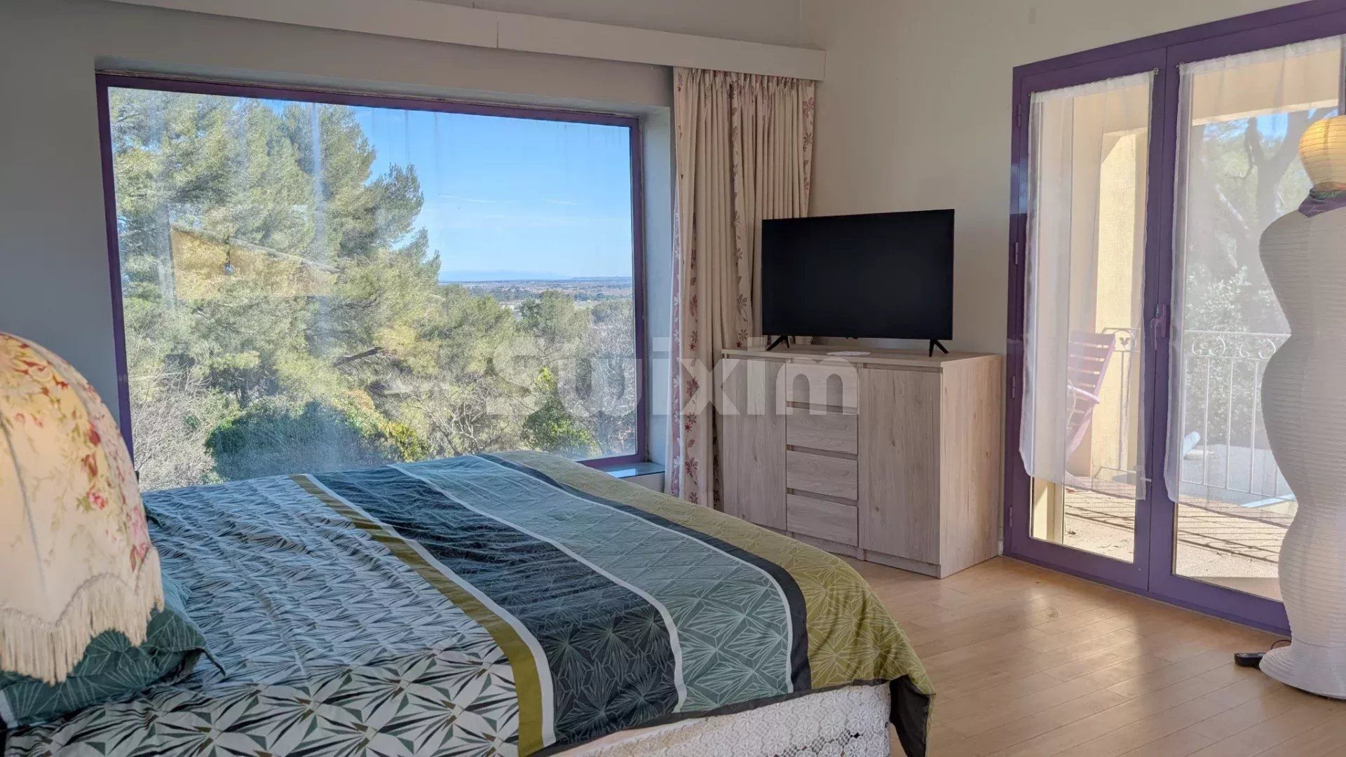 proprietà 8 Camere in vendita su Nîmes (30000)