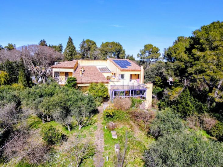 Sale Property Nîmes 8&nbsp;Rooms 295&nbsp;m²