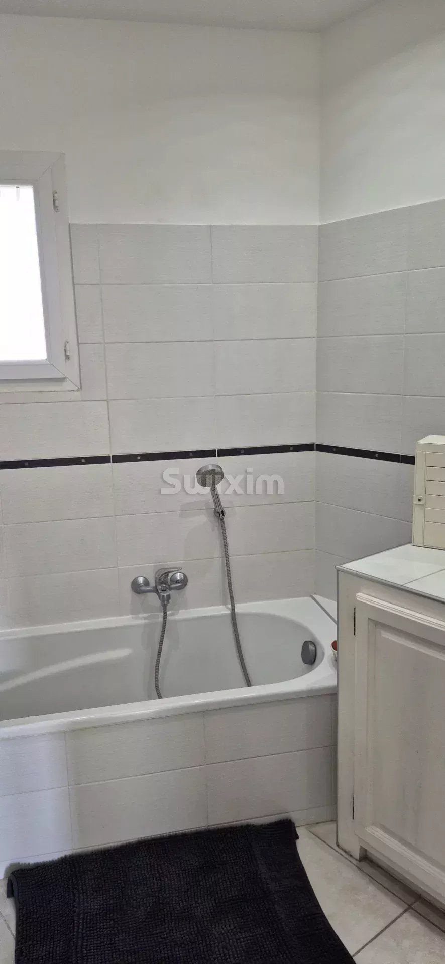 casa 5 Camere in affitto su Théziers (30390)