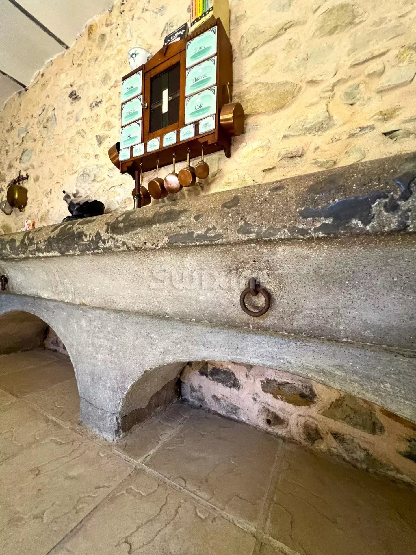 mas 12 Rooms for sale on Saint-Bénézet (30350)