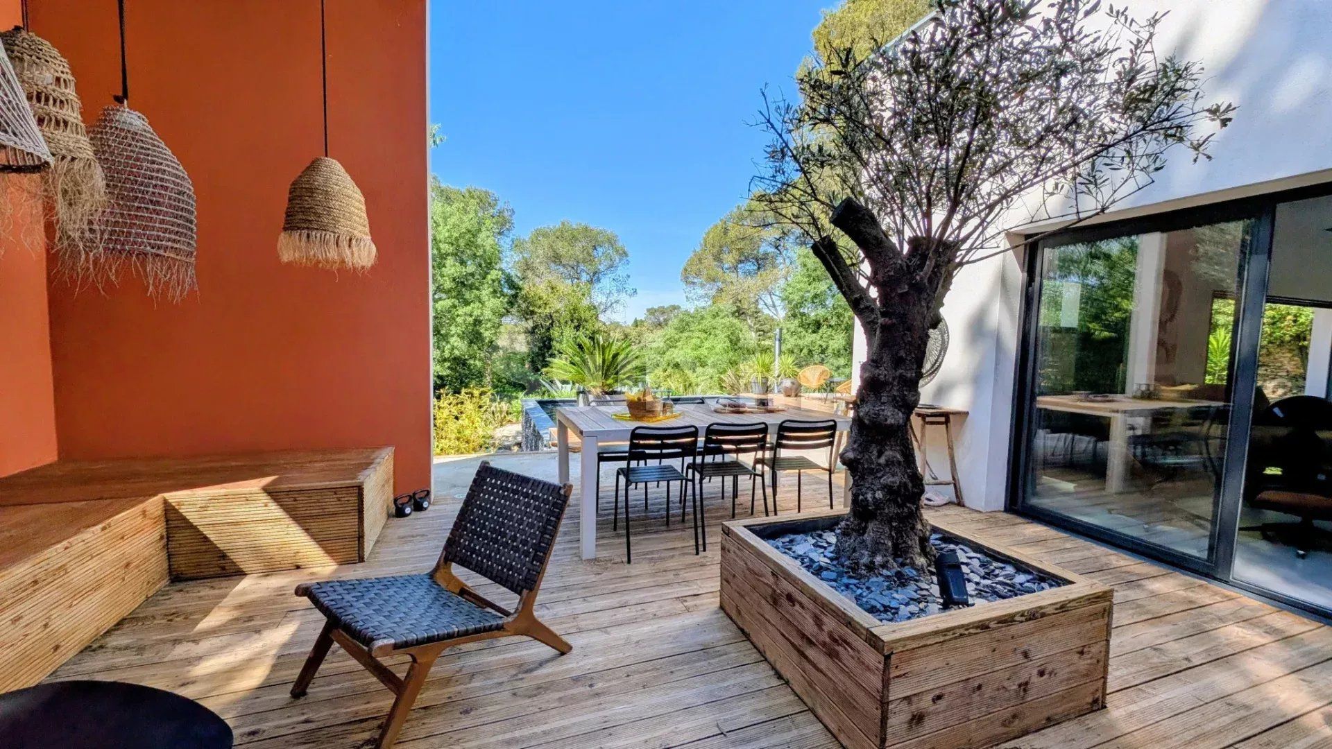 proprietà 5 Camere in vendita su Nîmes (30000)