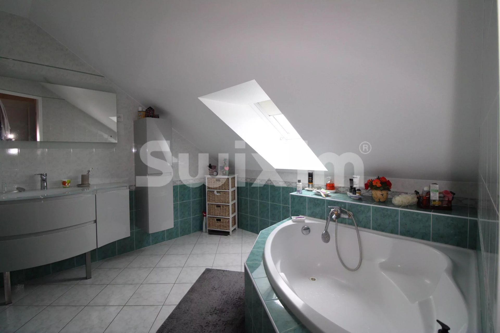 casa 6 Salas en venta en Mouxy (73100)