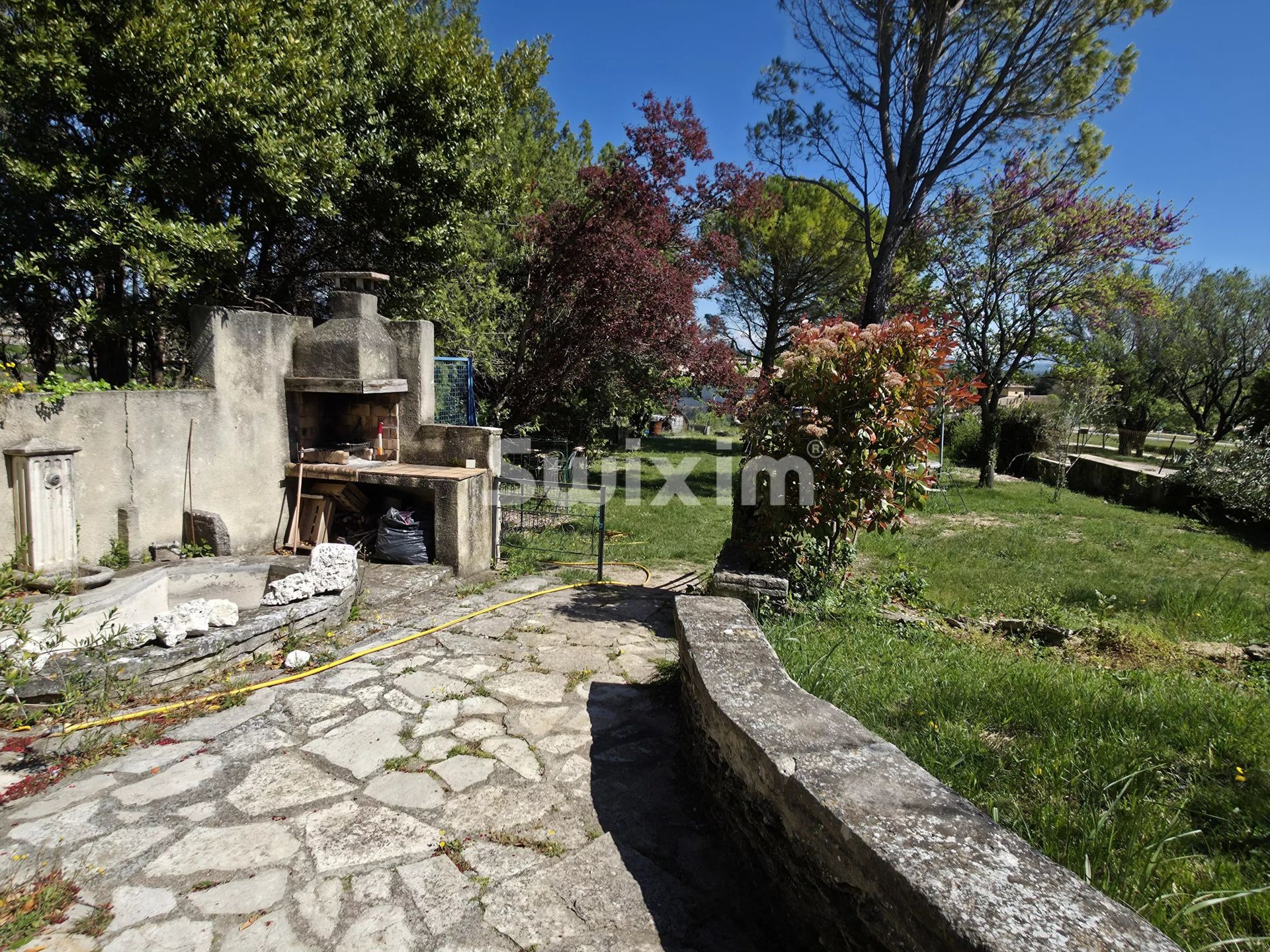 house 5 Rooms for sale on Grignan (26230)