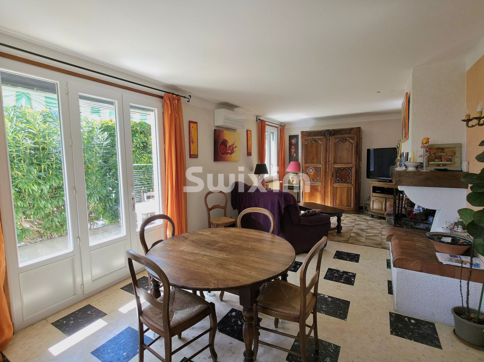 house 5 Rooms for sale on Grignan (26230)