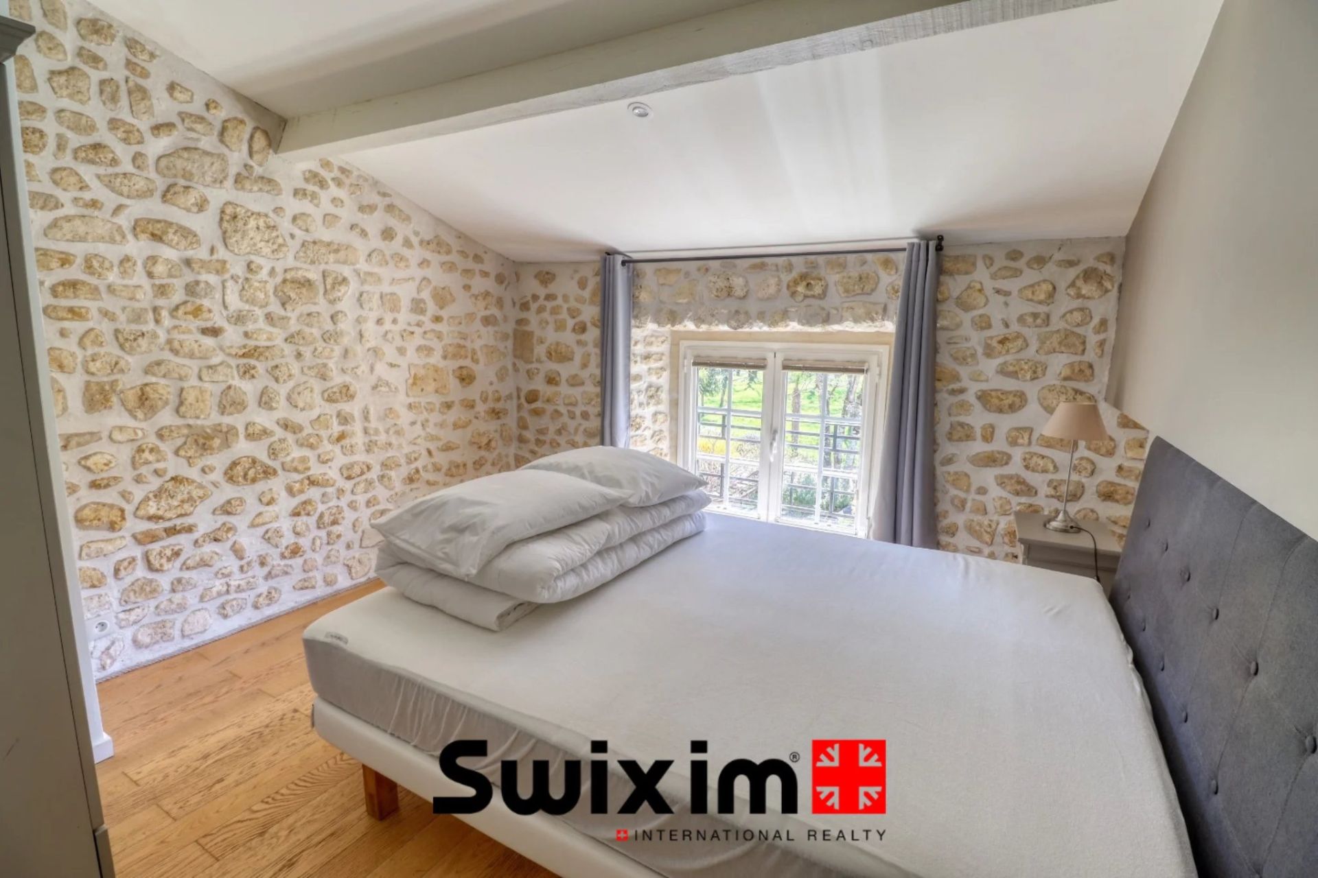house 5 Rooms for rent on Saint-Germain-d'Esteuil (33340)
