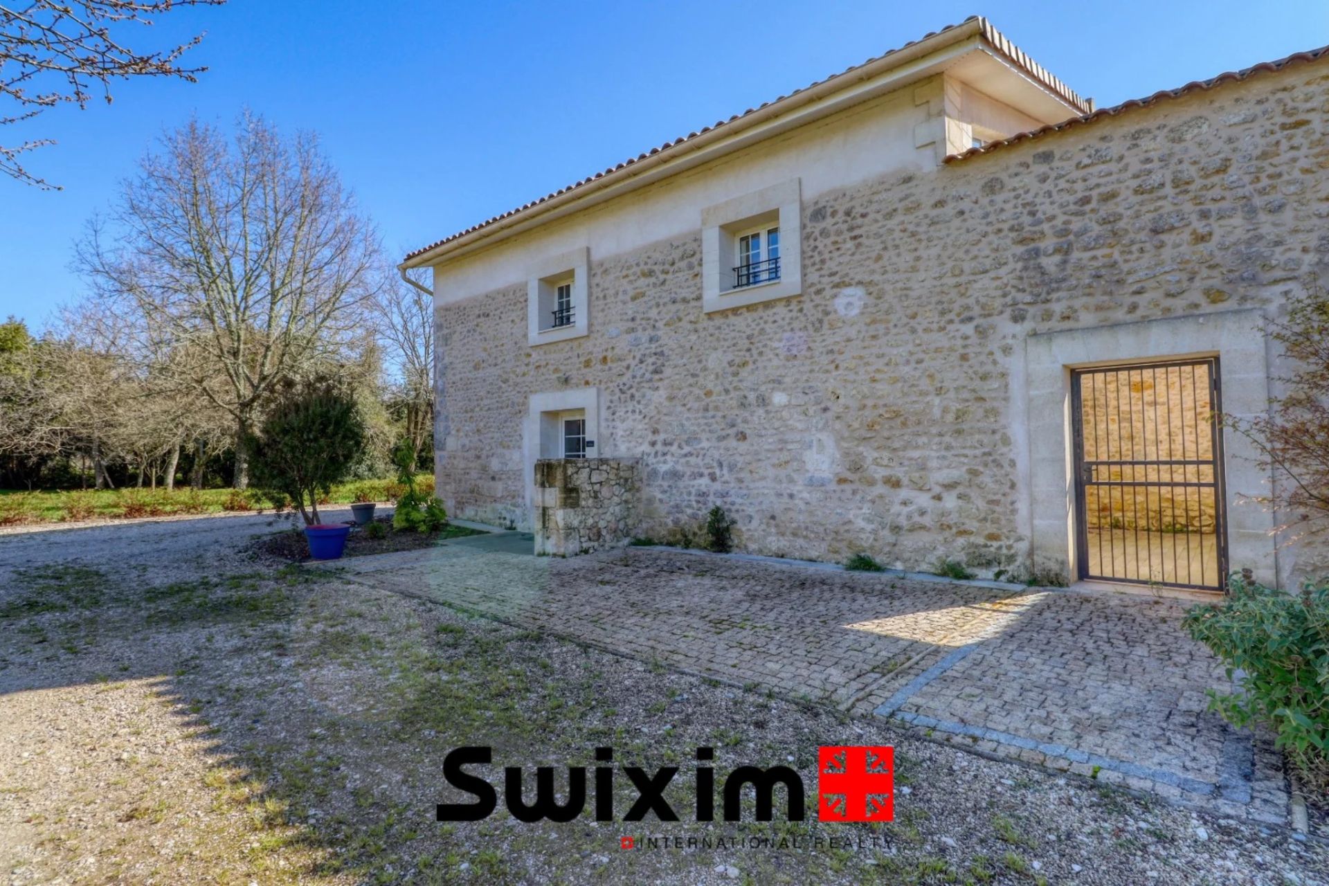 house 4 Rooms for rent on Saint-Germain-d'Esteuil (33340)