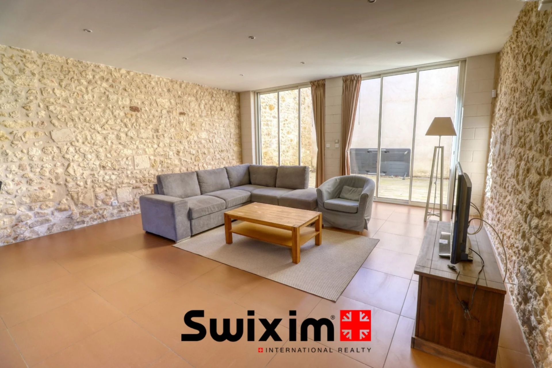 house 4 Rooms for rent on Saint-Germain-d'Esteuil (33340)