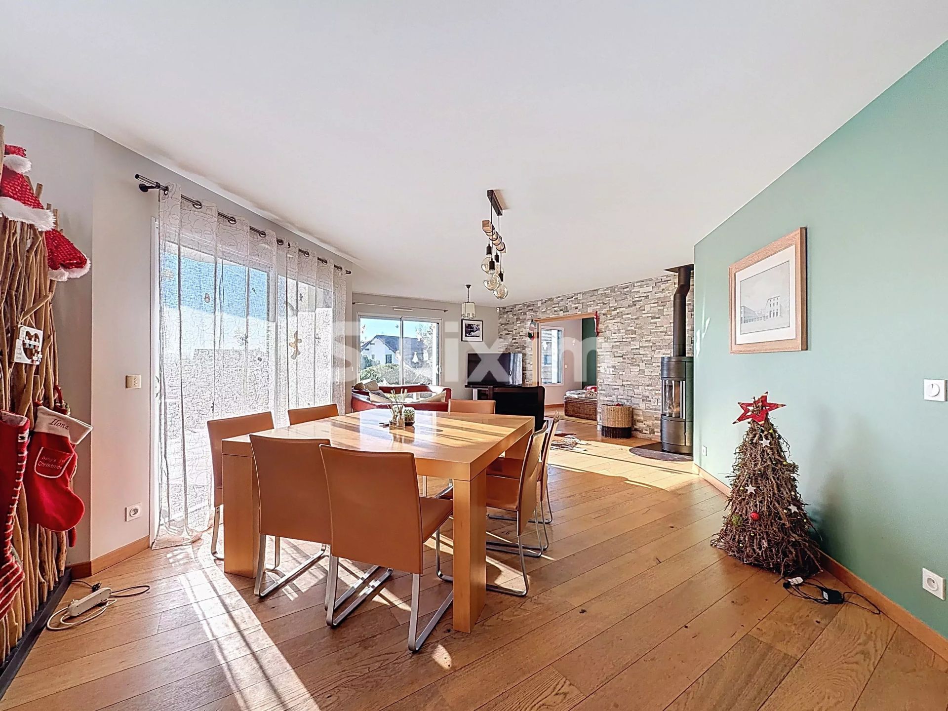 casa 7 Quartos para venda sobre Chevry (01170)