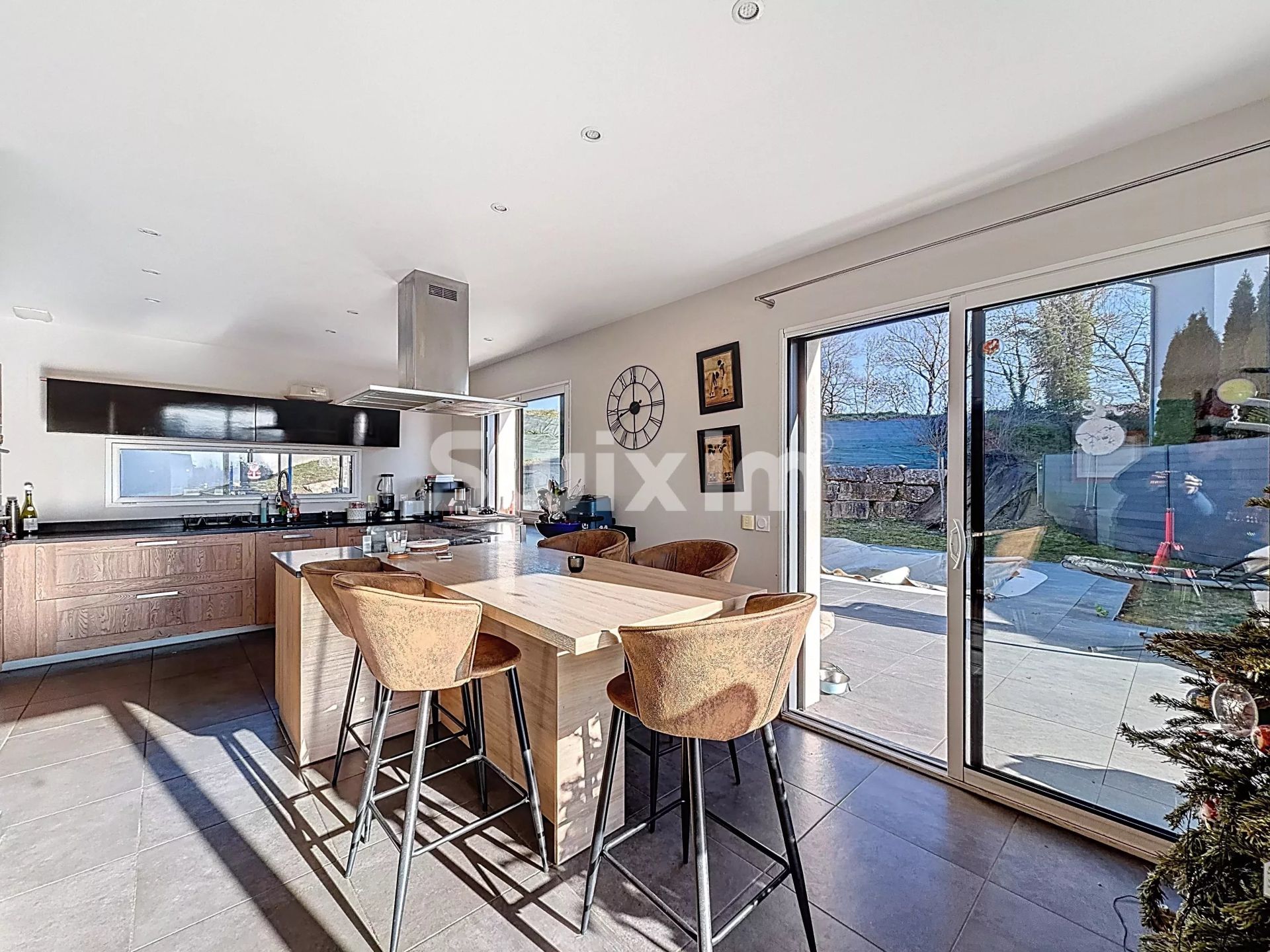 casa 7 Quartos para venda sobre Chevry (01170)