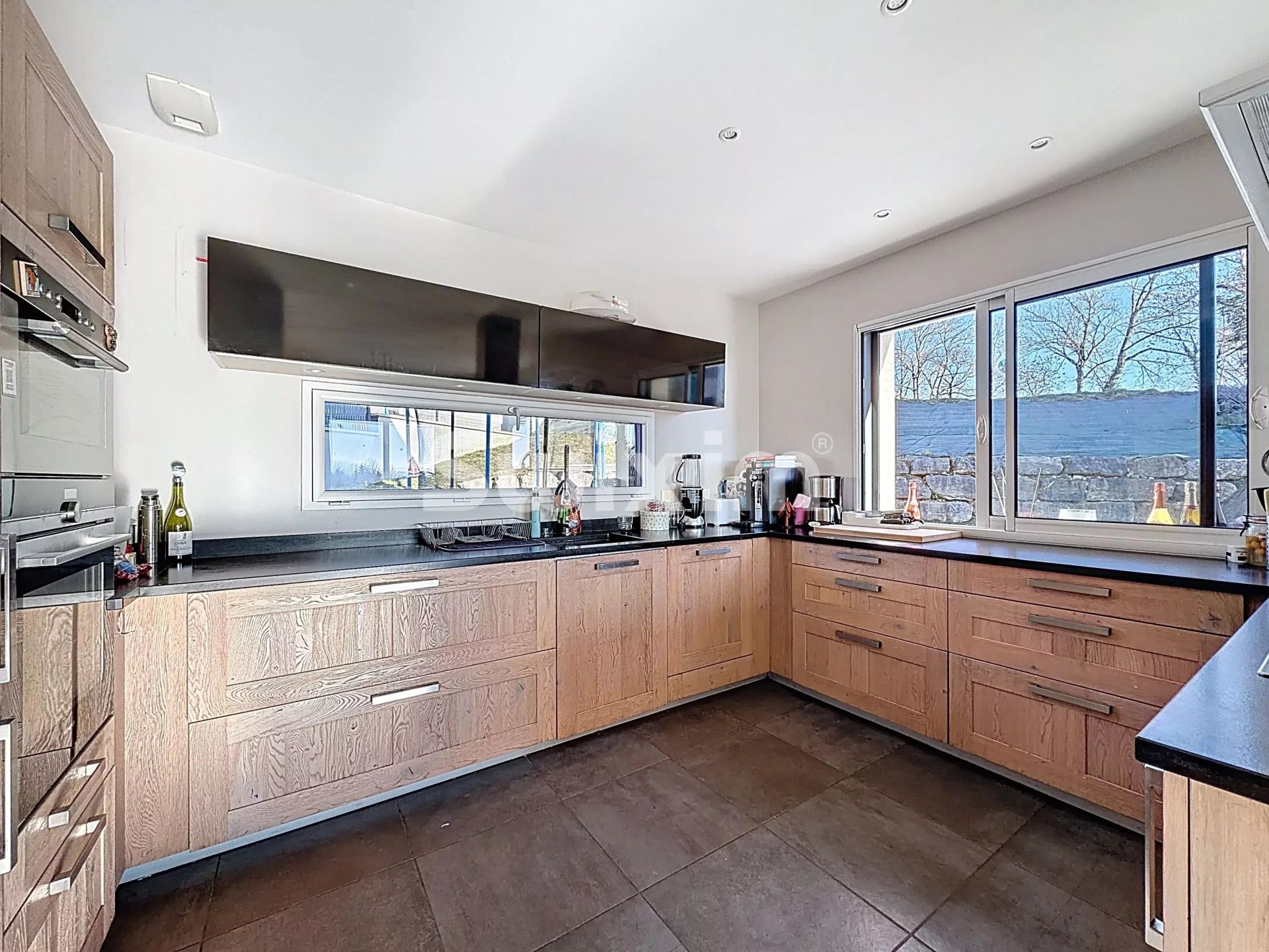 casa 7 Quartos para venda sobre Chevry (01170)