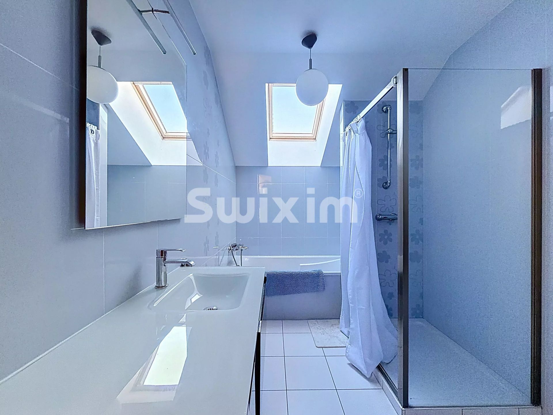 casa 7 Quartos para venda sobre Chevry (01170)