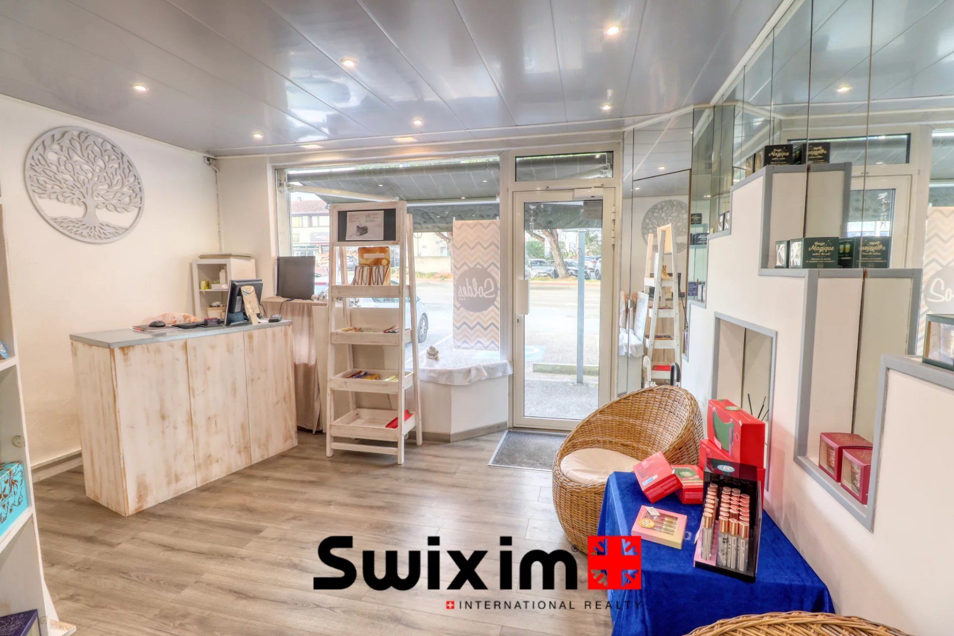 Sale Commercial local Martignas-sur-Jalle 75&nbsp;m²