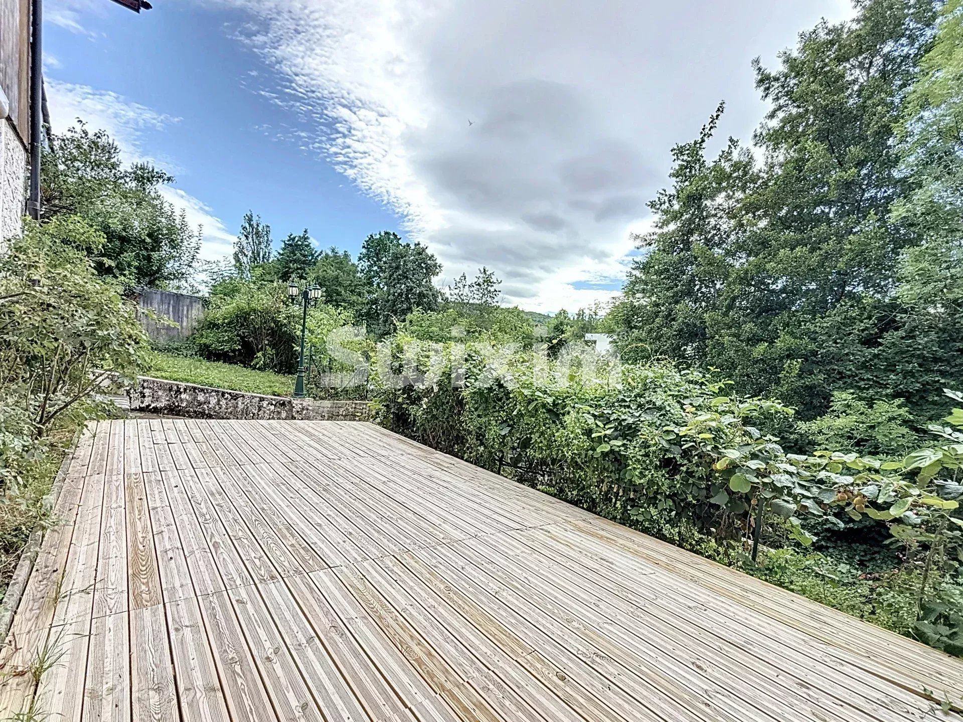 casa 7 Camere in vendita su Divonne-les-Bains (01220)