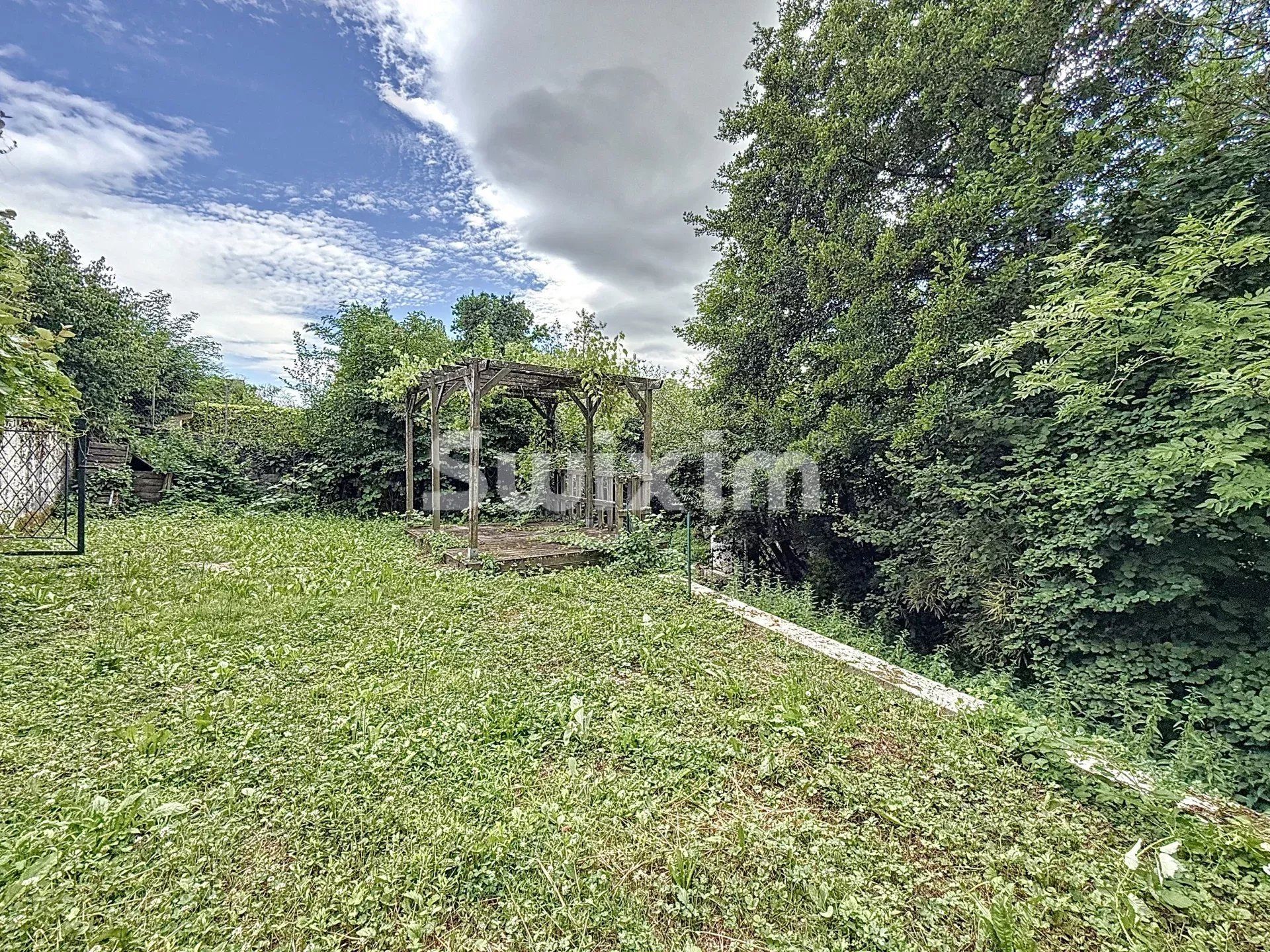 casa 7 Camere in vendita su Divonne-les-Bains (01220)