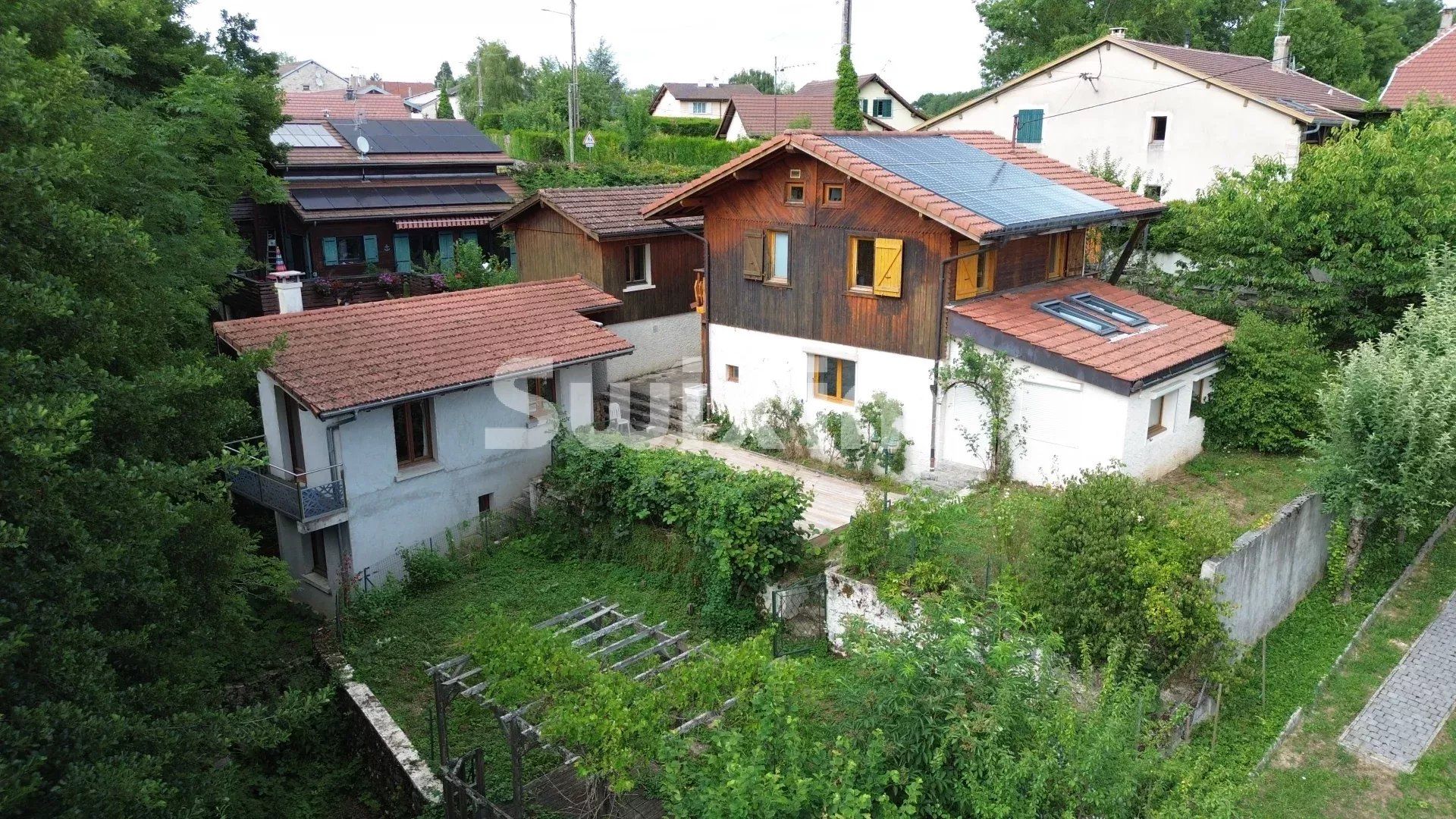 casa 7 Camere in vendita su Divonne-les-Bains (01220)