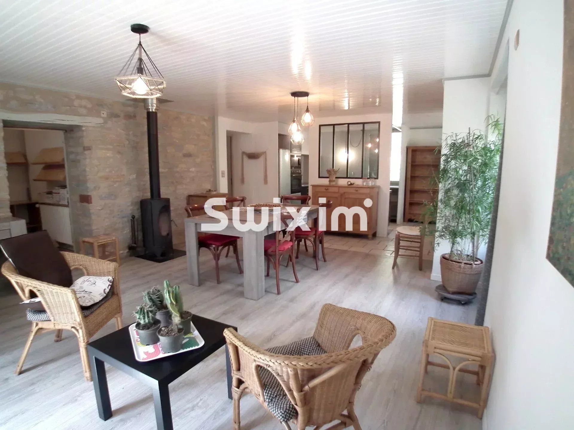 haus 7 Zimmer zum verkauf auf Lons-le-Saunier (39000)