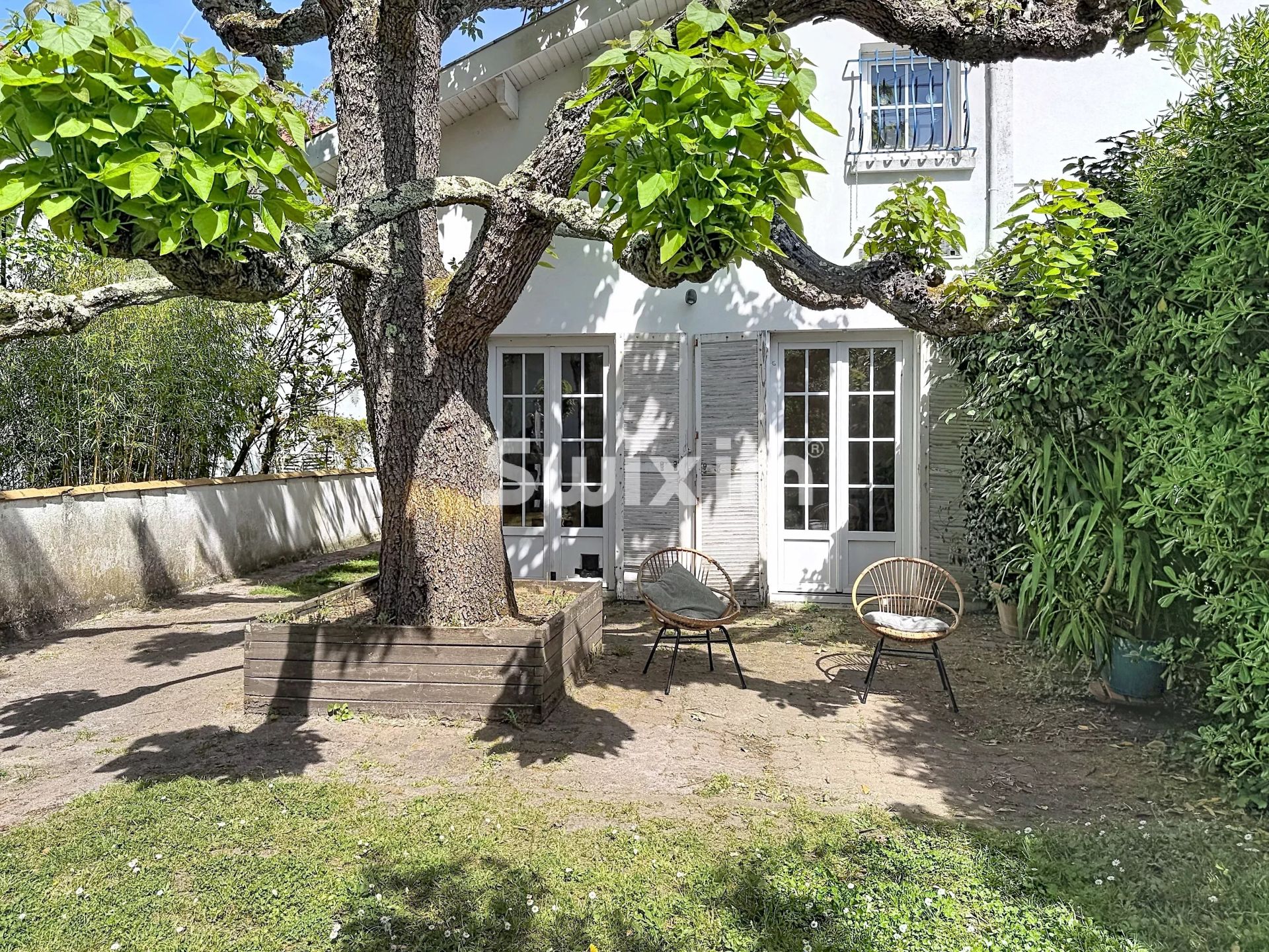 casa 7 Camere in vendita su Pessac (33600)