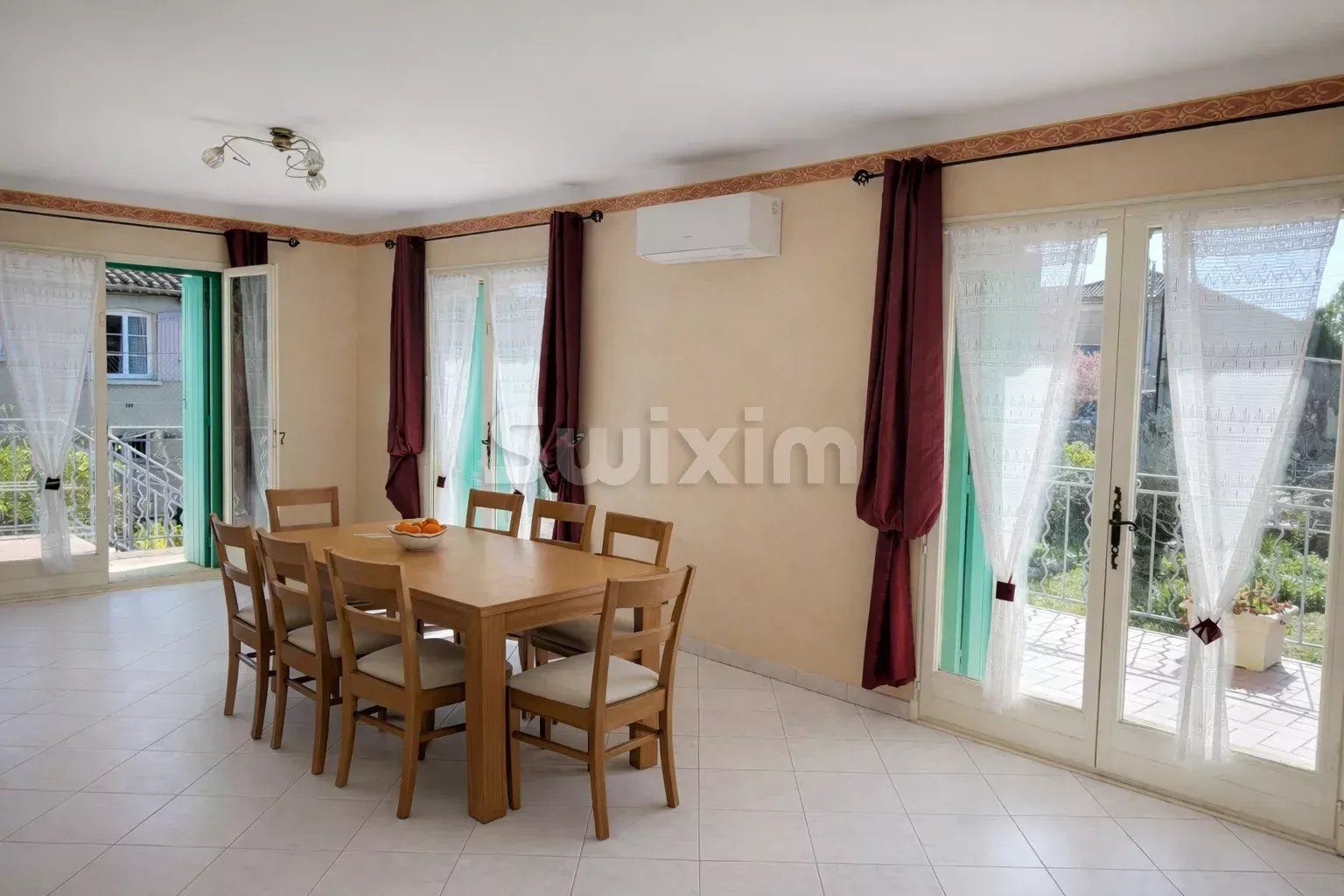 villa 4 Rooms for sale on Uzès (30700)