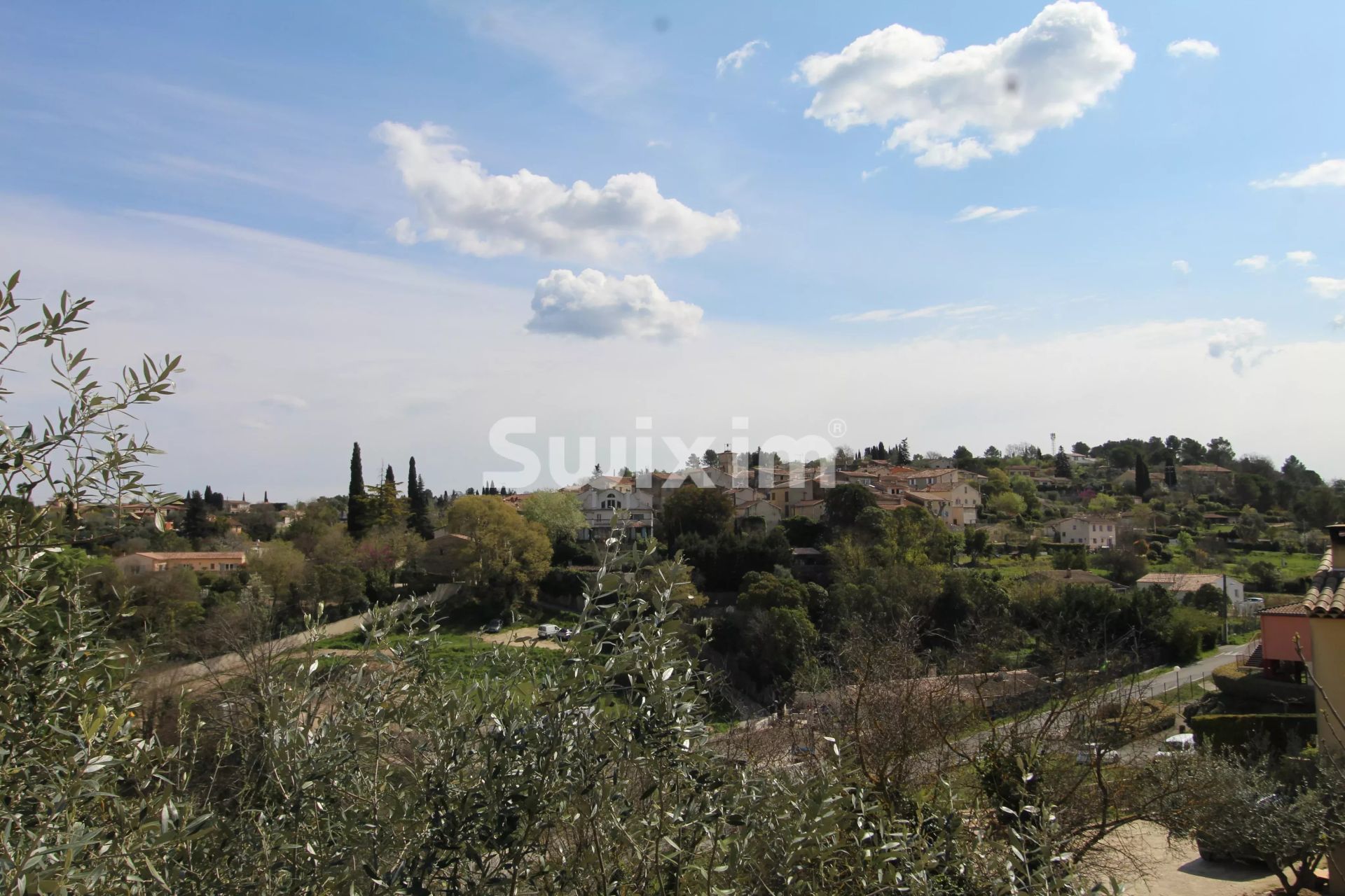 villa 8 Camere in vendita su Saint-Paul-en-Forêt (83440)