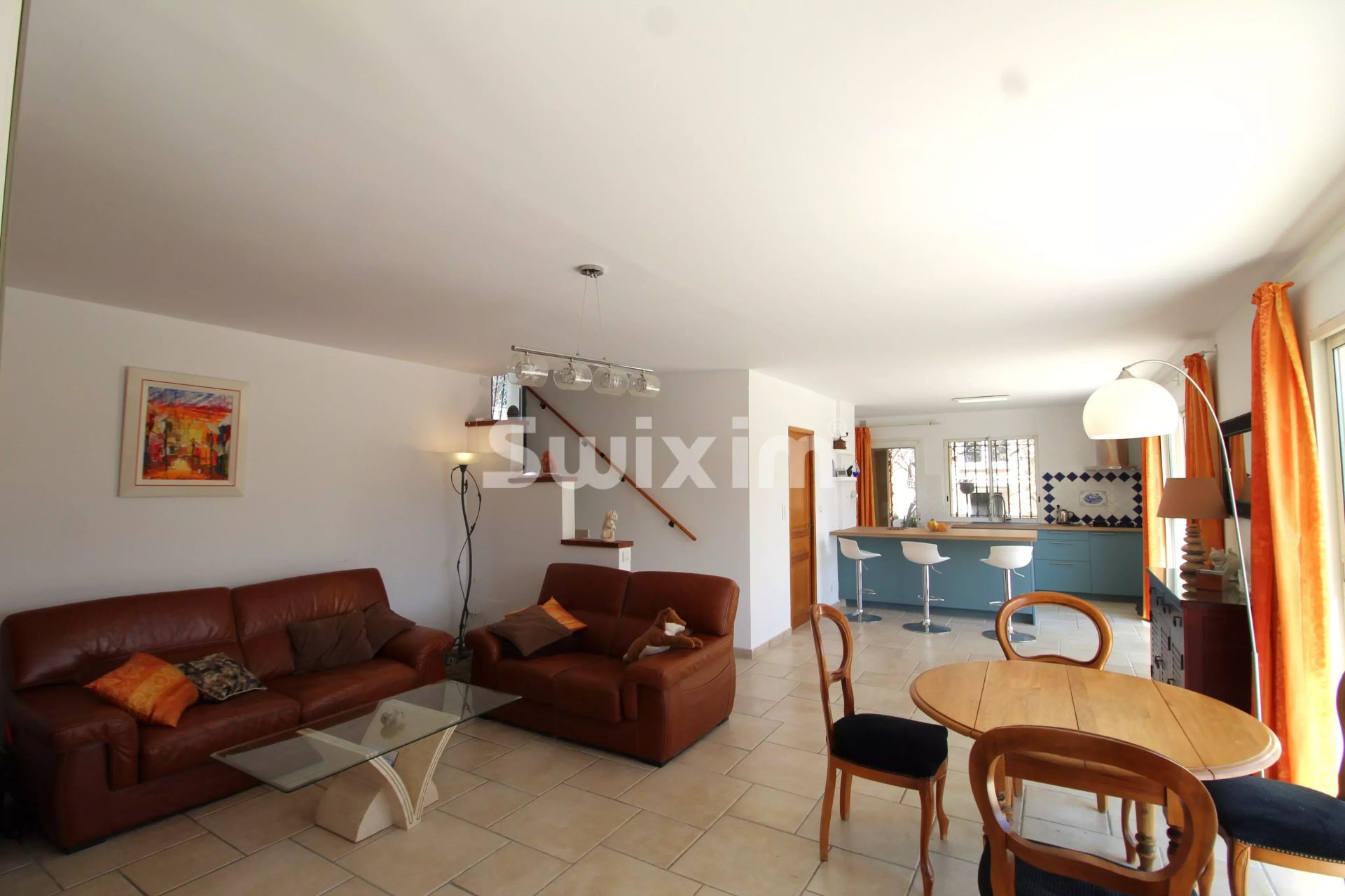 villa 8 Camere in vendita su Saint-Paul-en-Forêt (83440)