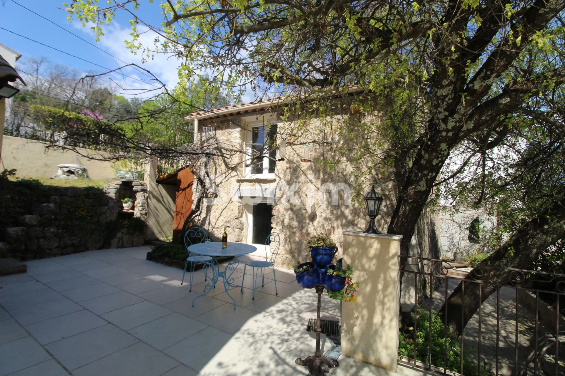 villa 8 Camere in vendita su Saint-Paul-en-Forêt (83440)