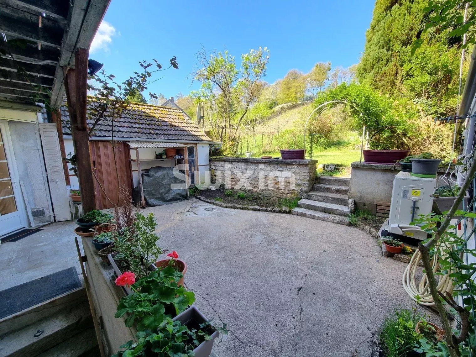 casa 9 Camere in vendita su Asnières-sous-Bois (89660)