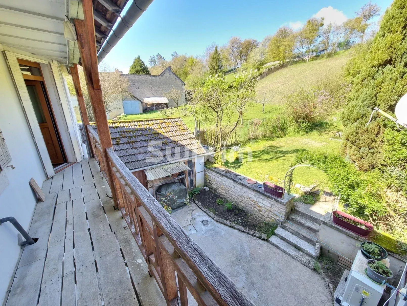 casa 9 Camere in vendita su Asnières-sous-Bois (89660)