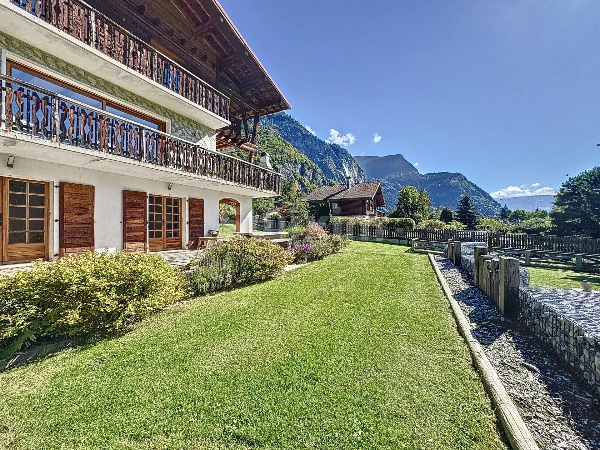 casa 9 Camere in vendita su Sallanches (74700)