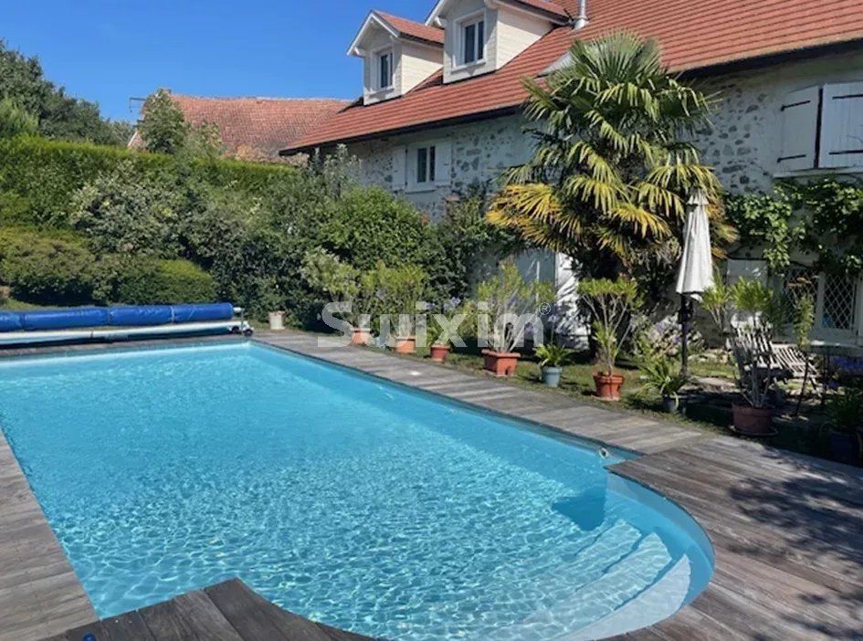 maison 12 Pièces en vente sur Viry (74580)