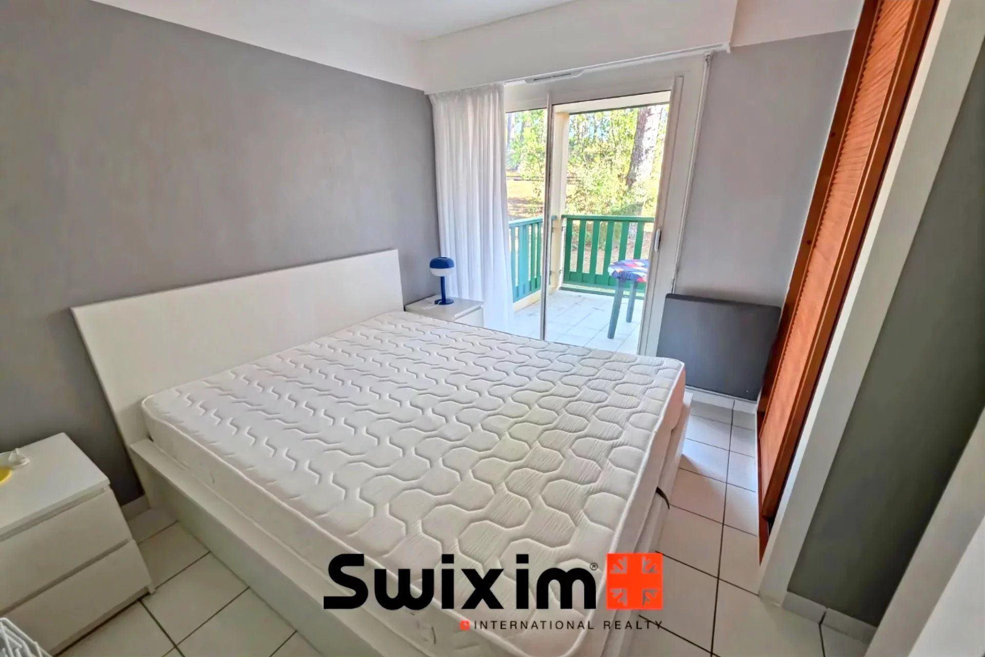 apartment 2 Rooms for sale on Carcans (33121)