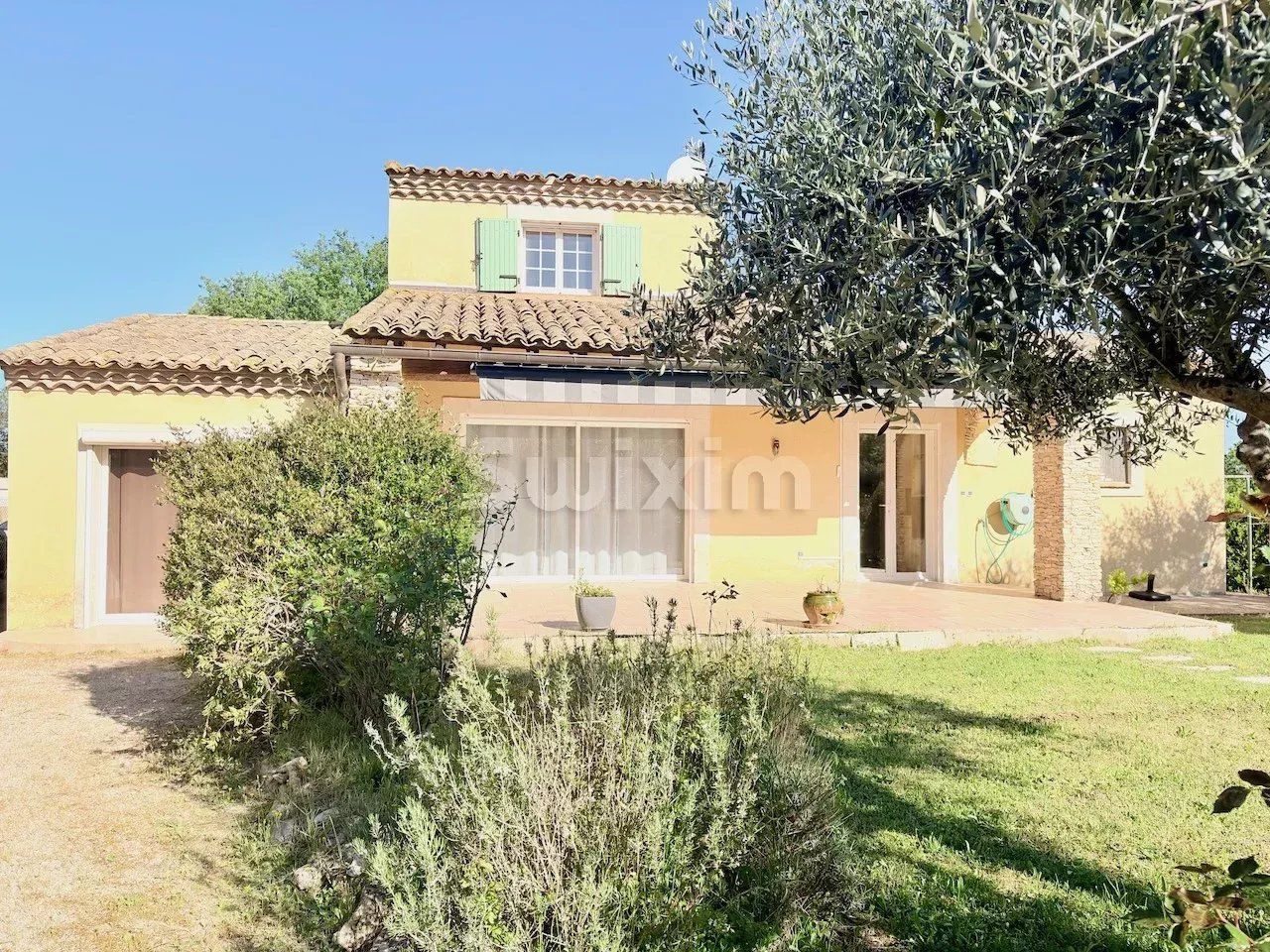 casa 6 Camere in vendita su Uzès (30700)