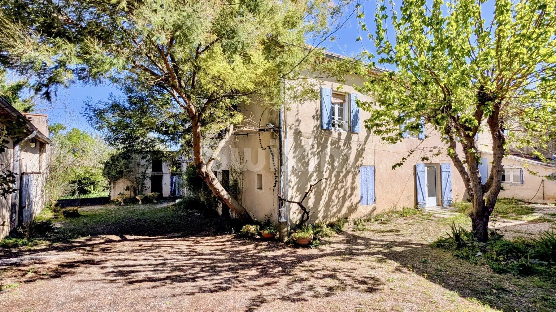 mas 10 Camere in vendita su Uzès (30700)