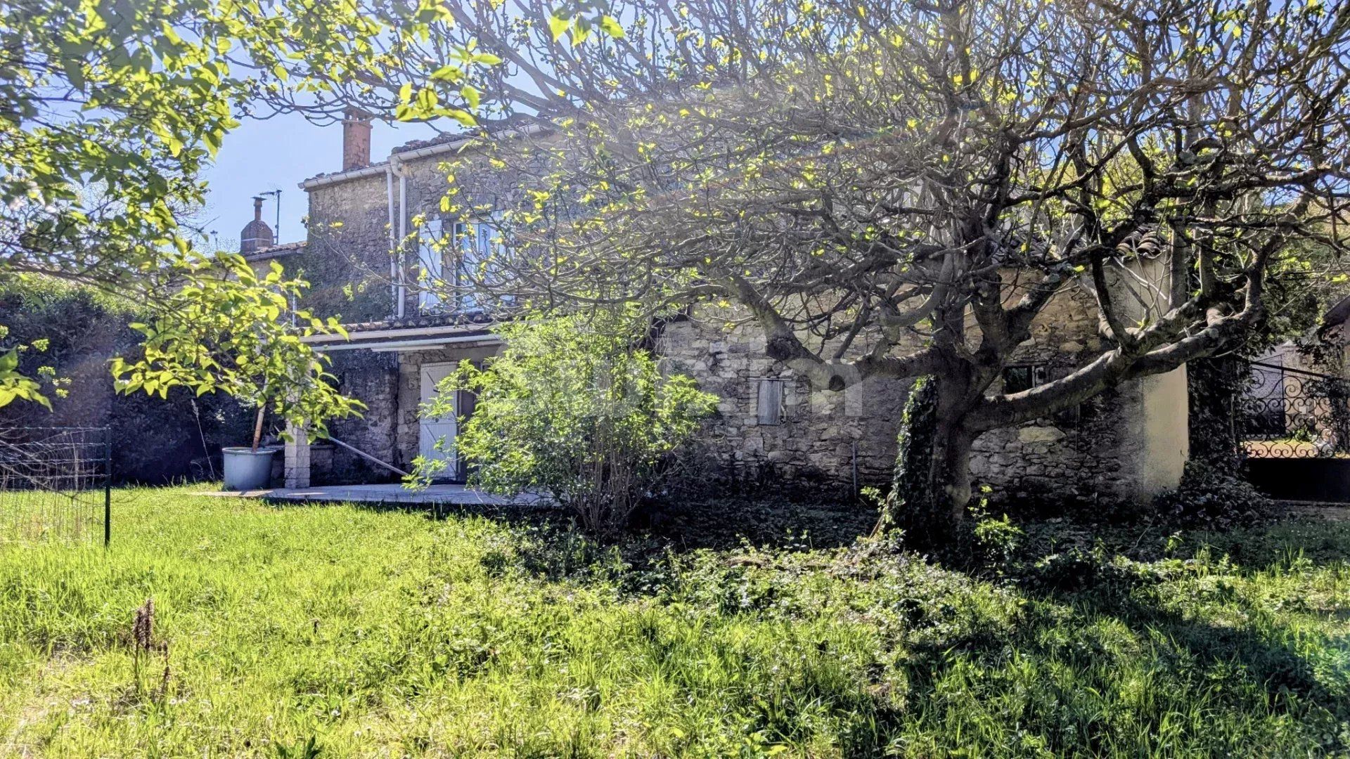 mas 10 Camere in vendita su Uzès (30700)