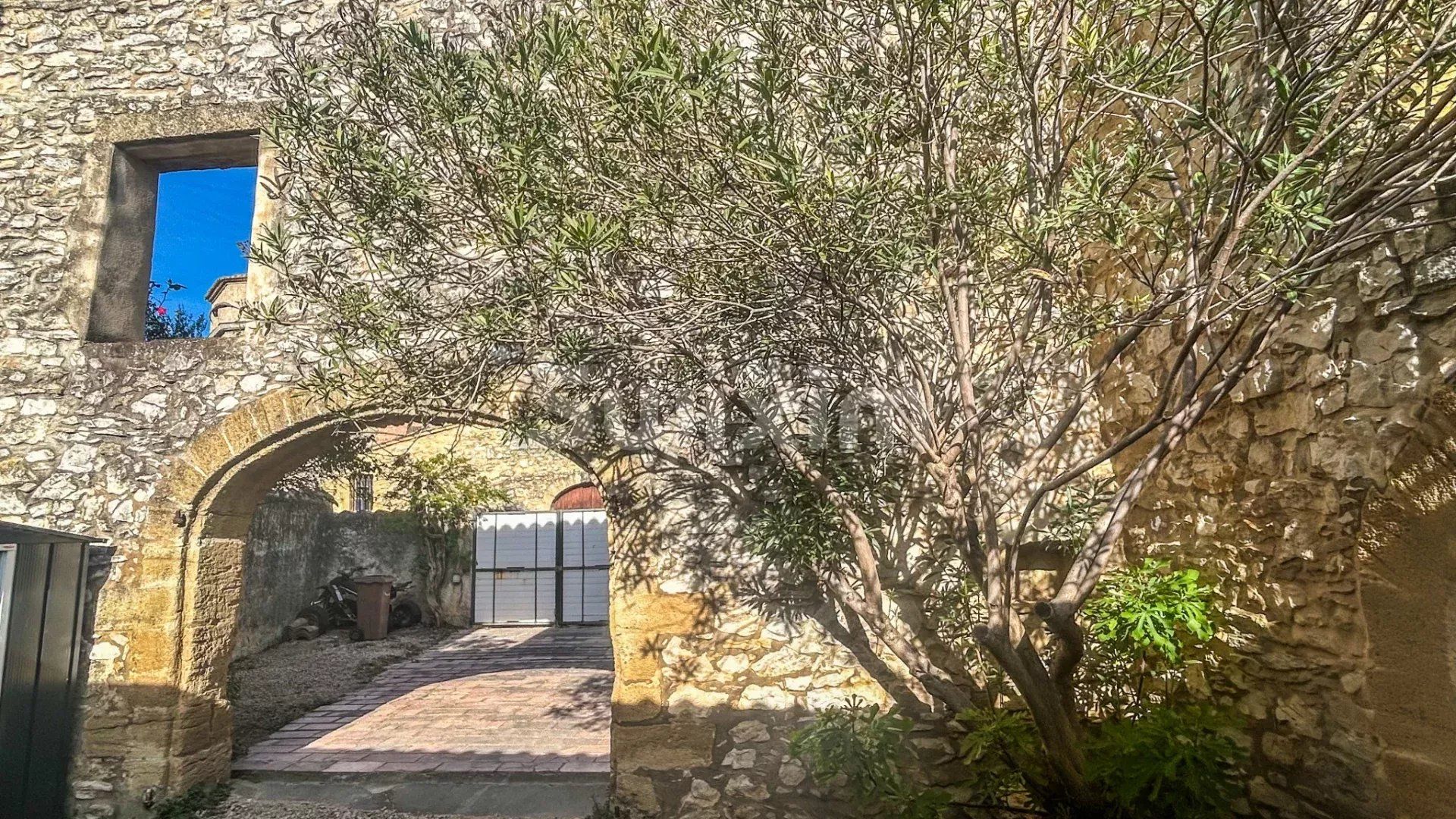 casa 5 Camere in vendita su Pouzilhac (30210)