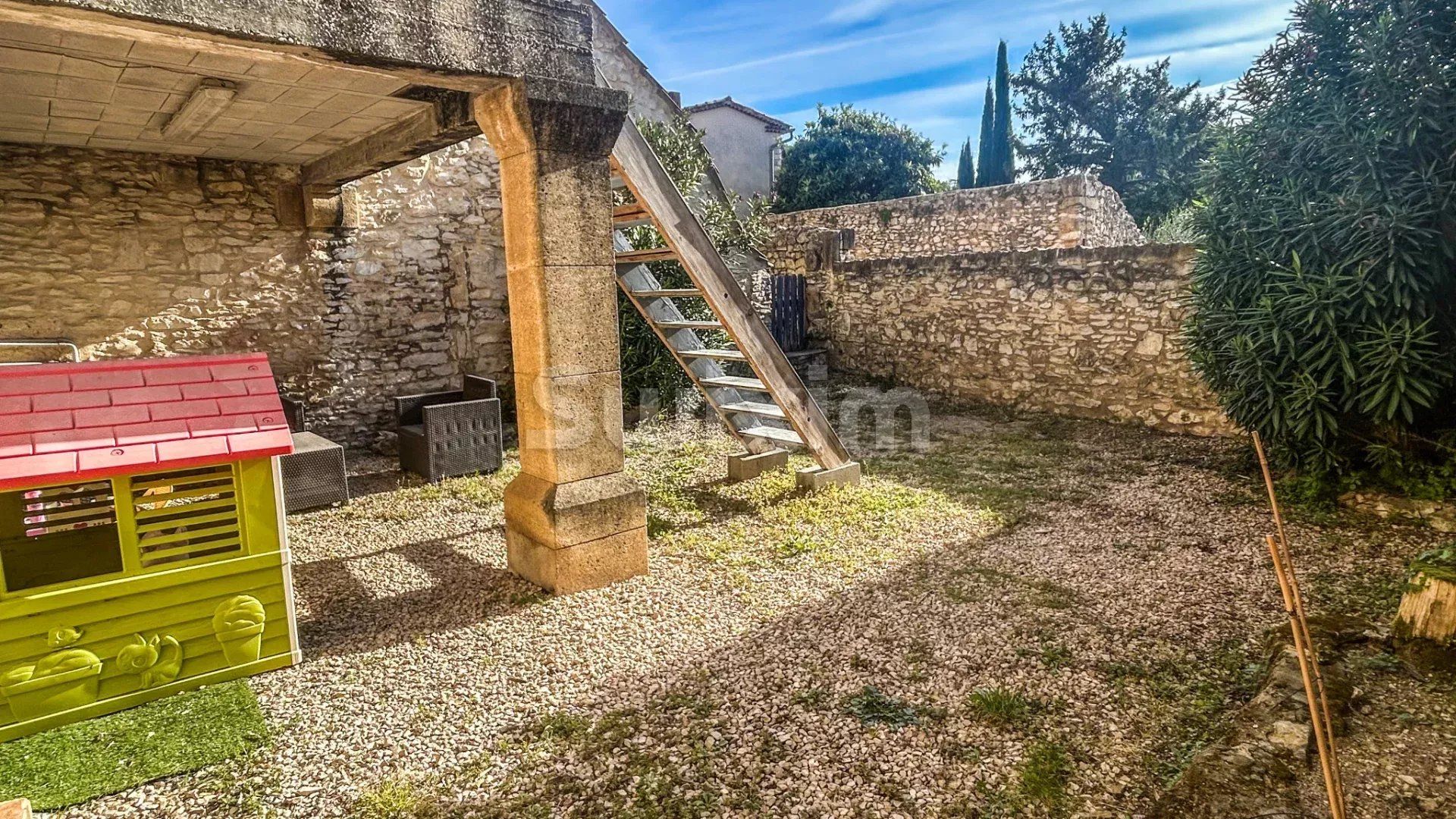 casa 5 Camere in vendita su Pouzilhac (30210)