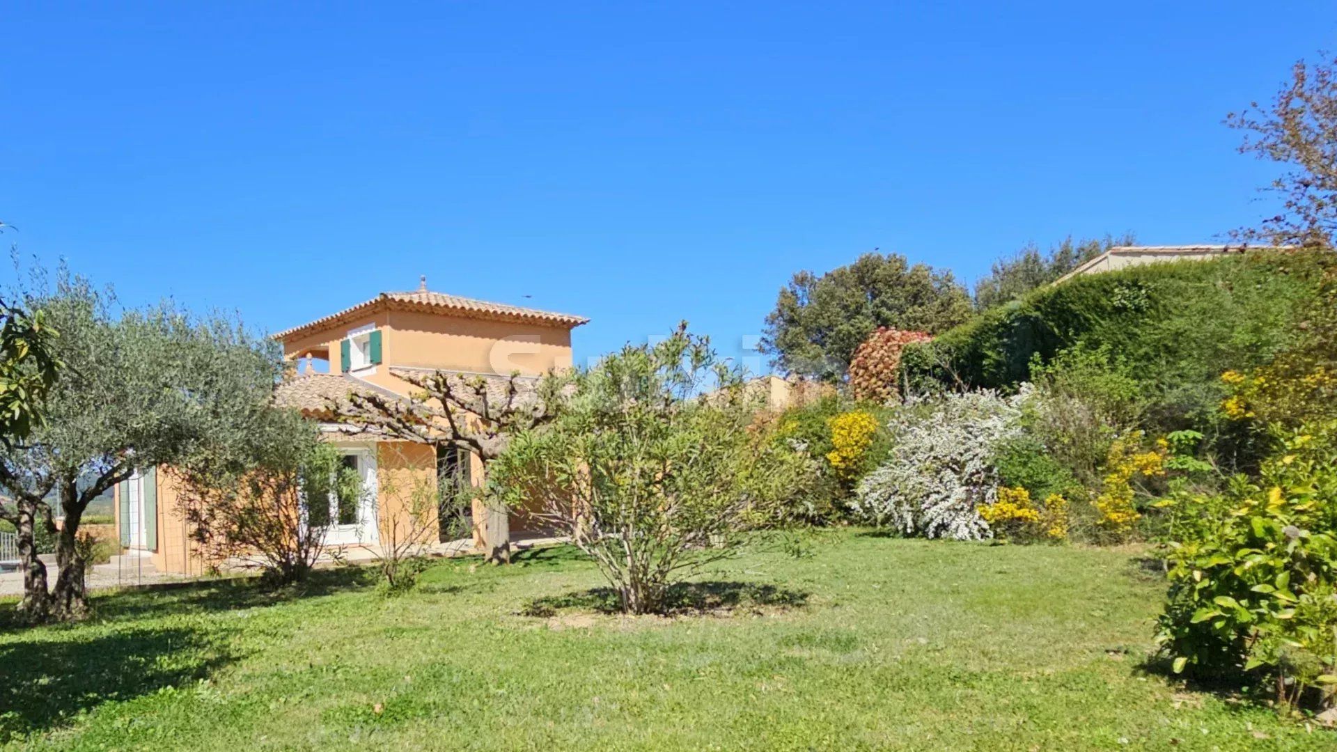 villa 4 Camere in vendita su Collias (30210)