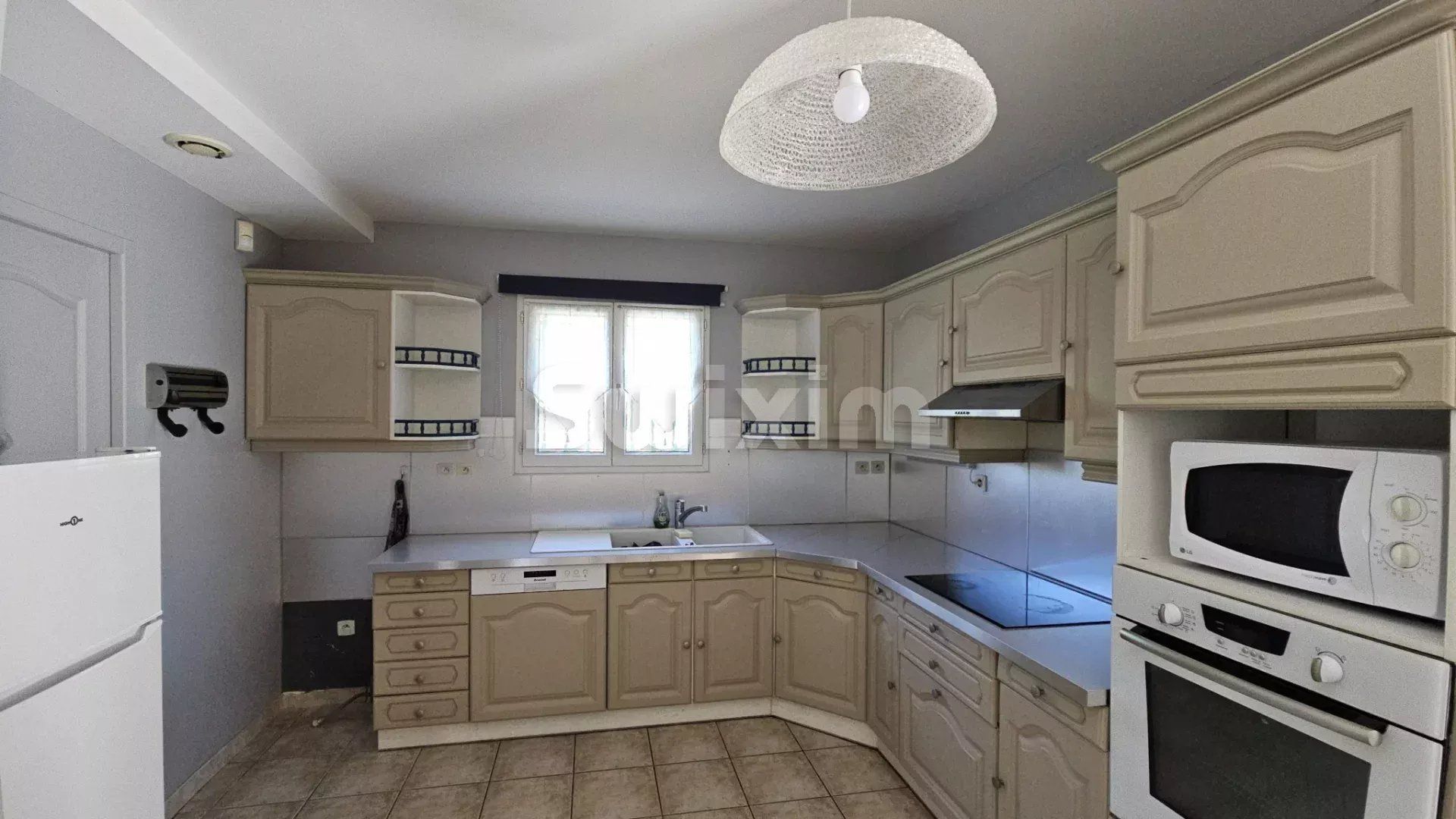 villa 4 Camere in vendita su Collias (30210)