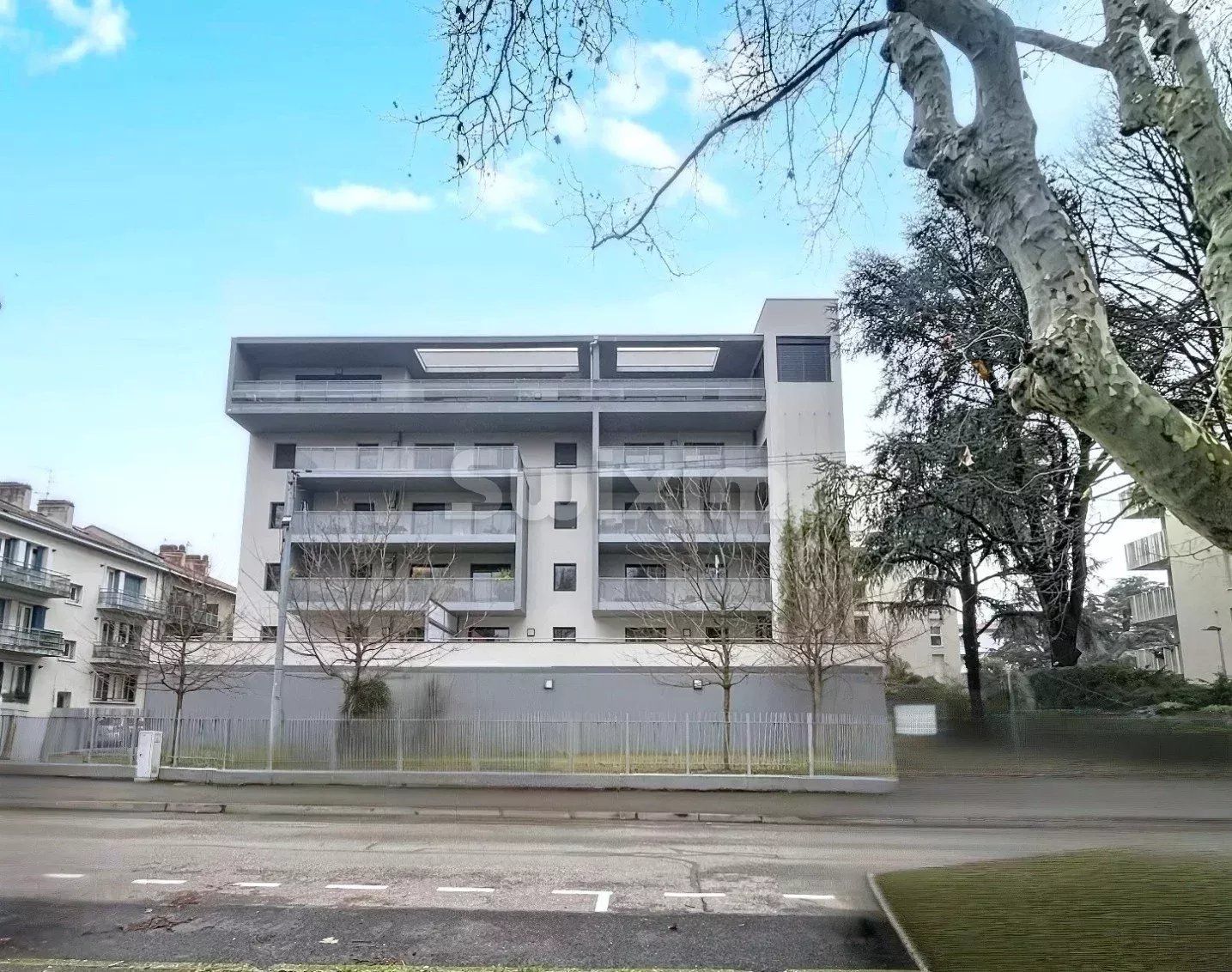 apartment 4 Rooms for sale on Chasse-sur-Rhône (38670)