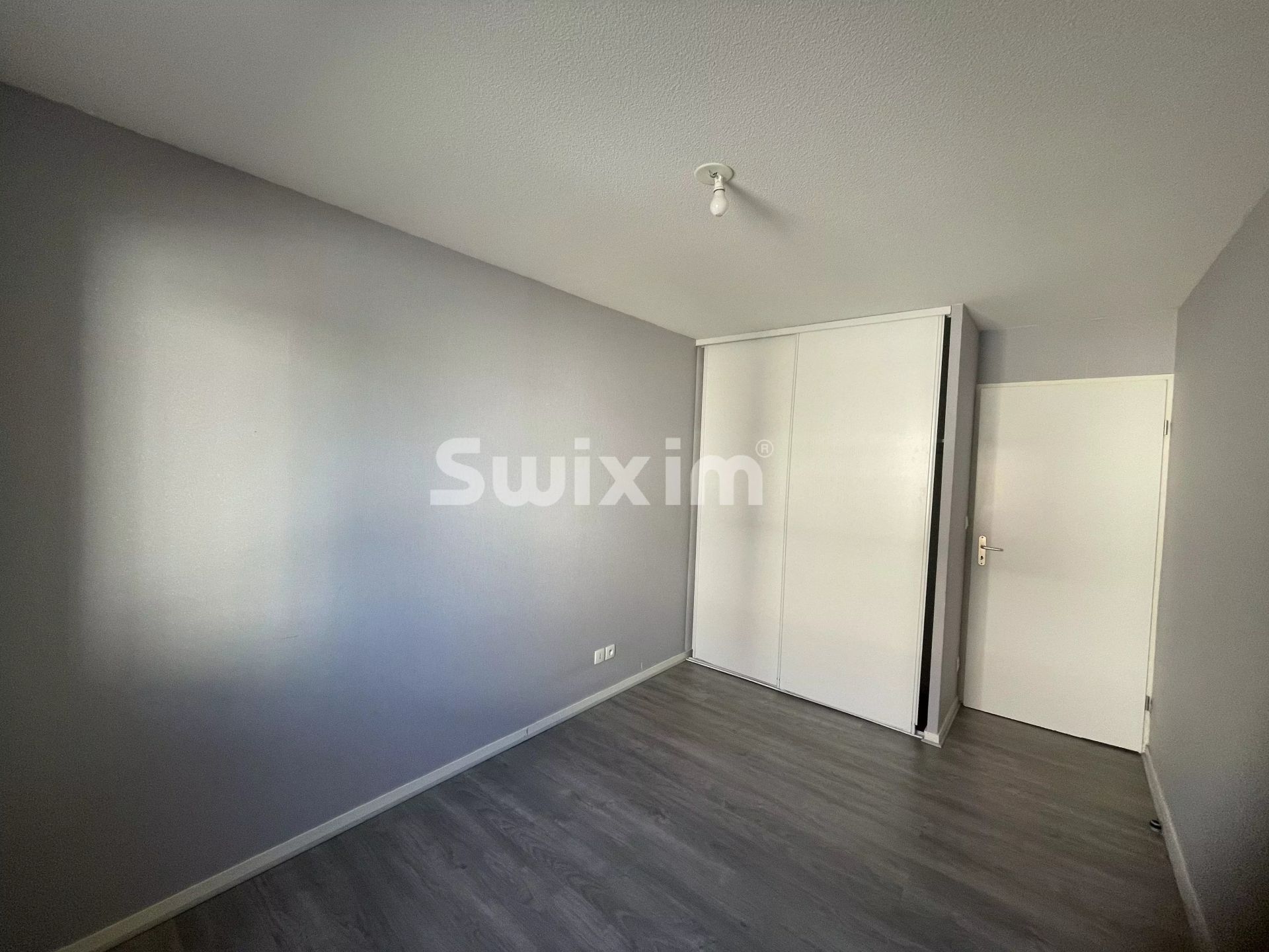 apartamento 5 Quartos para aluguer sobre Lons-le-Saunier (39000)